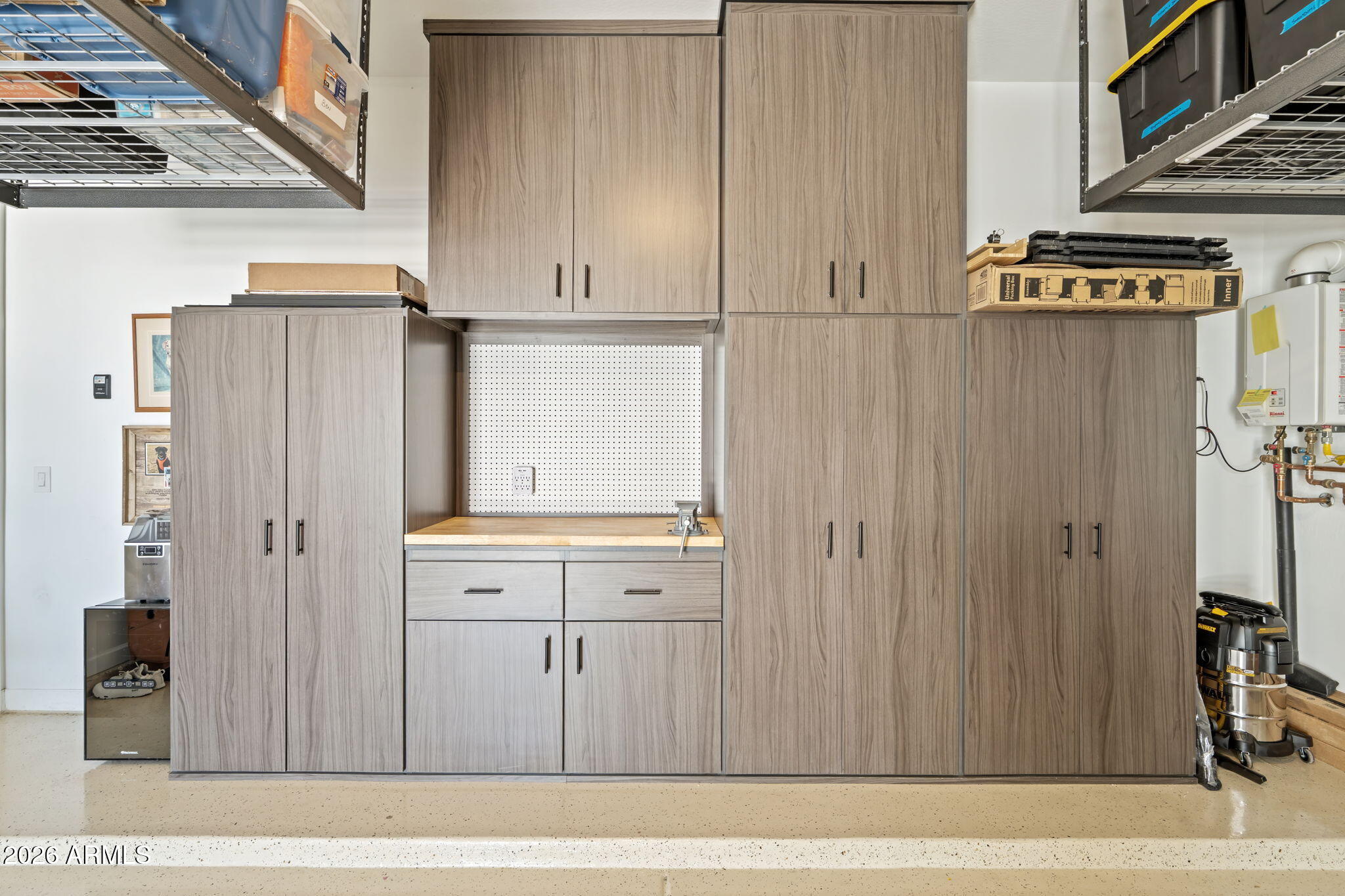 HILLSTONE SOUTH - Residential