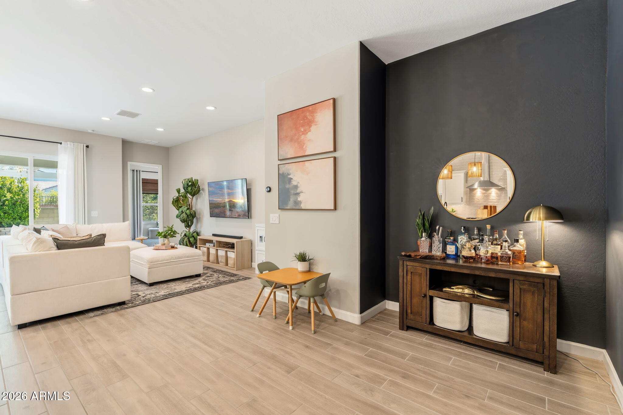 HILLSTONE SOUTH - Residential
