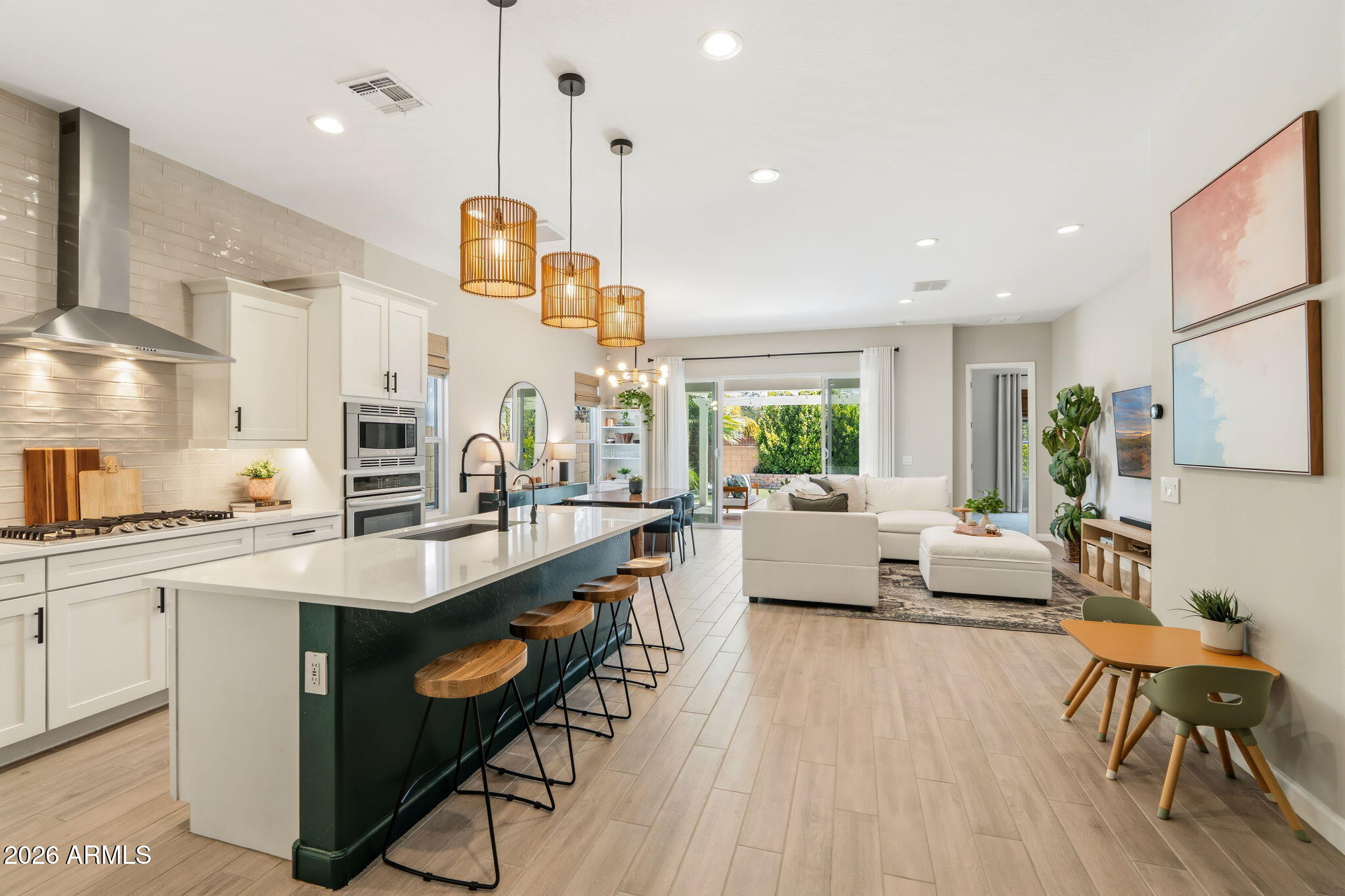 HILLSTONE SOUTH - Residential