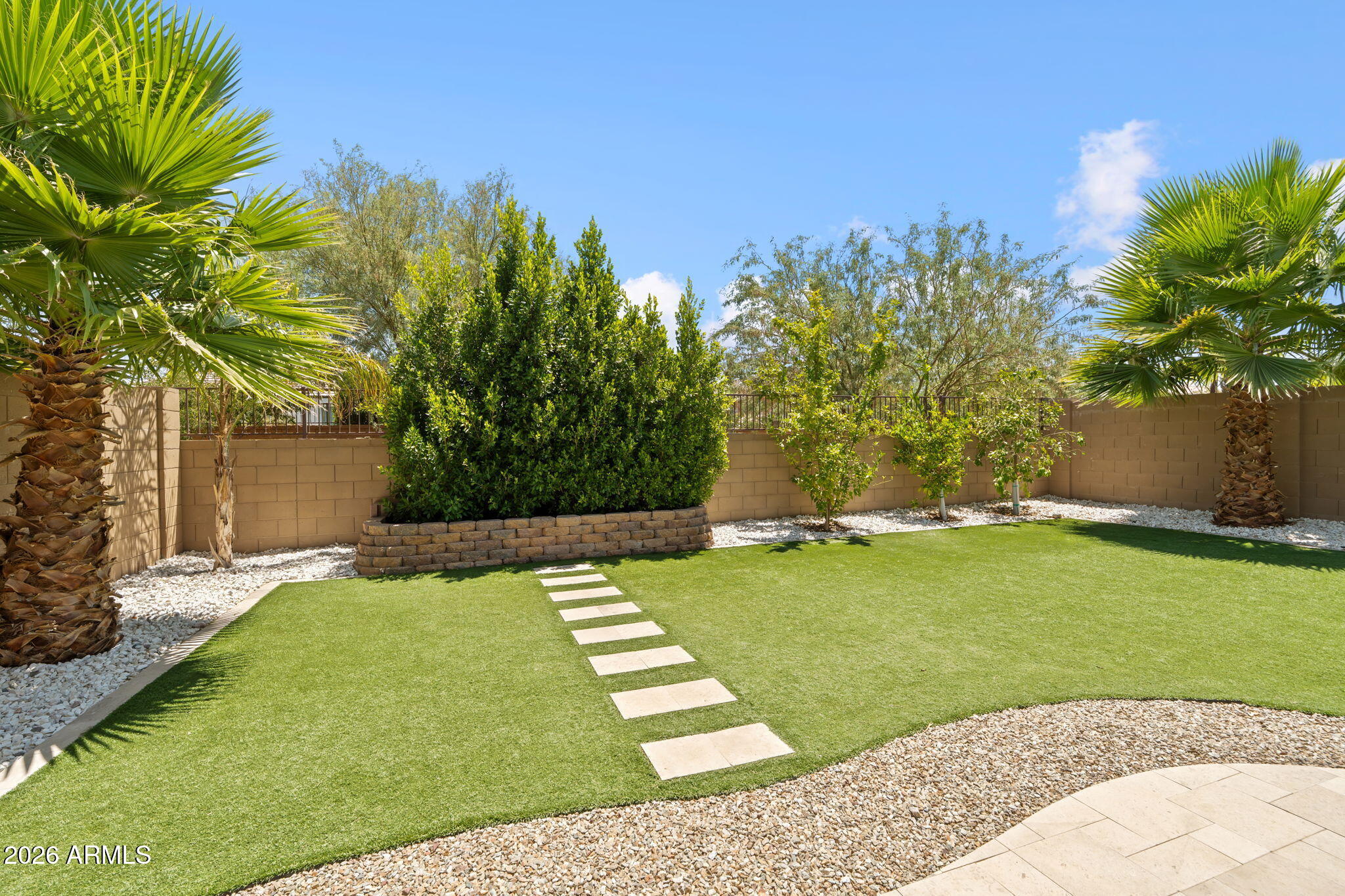 HILLSTONE SOUTH - Residential