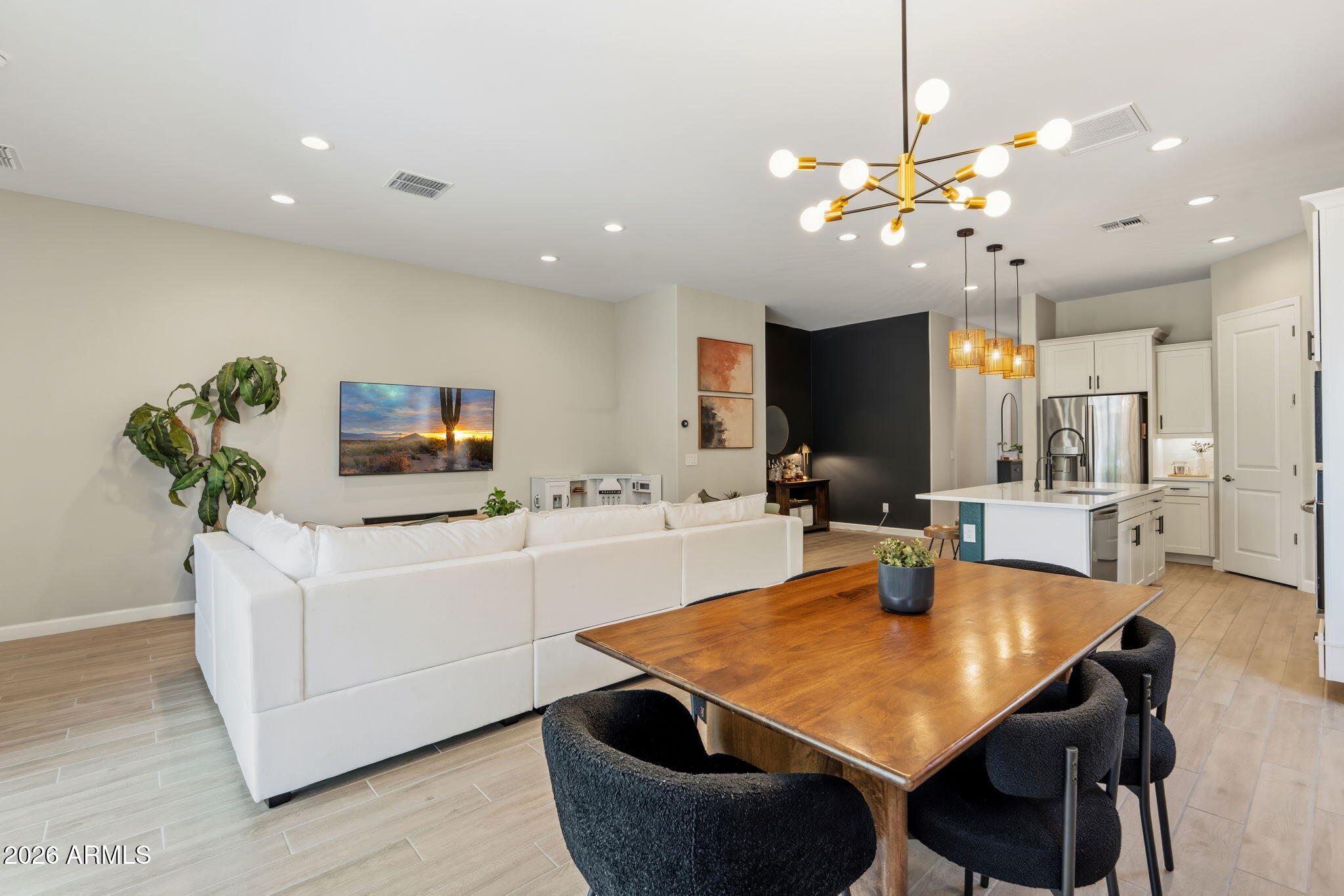 HILLSTONE SOUTH - Residential