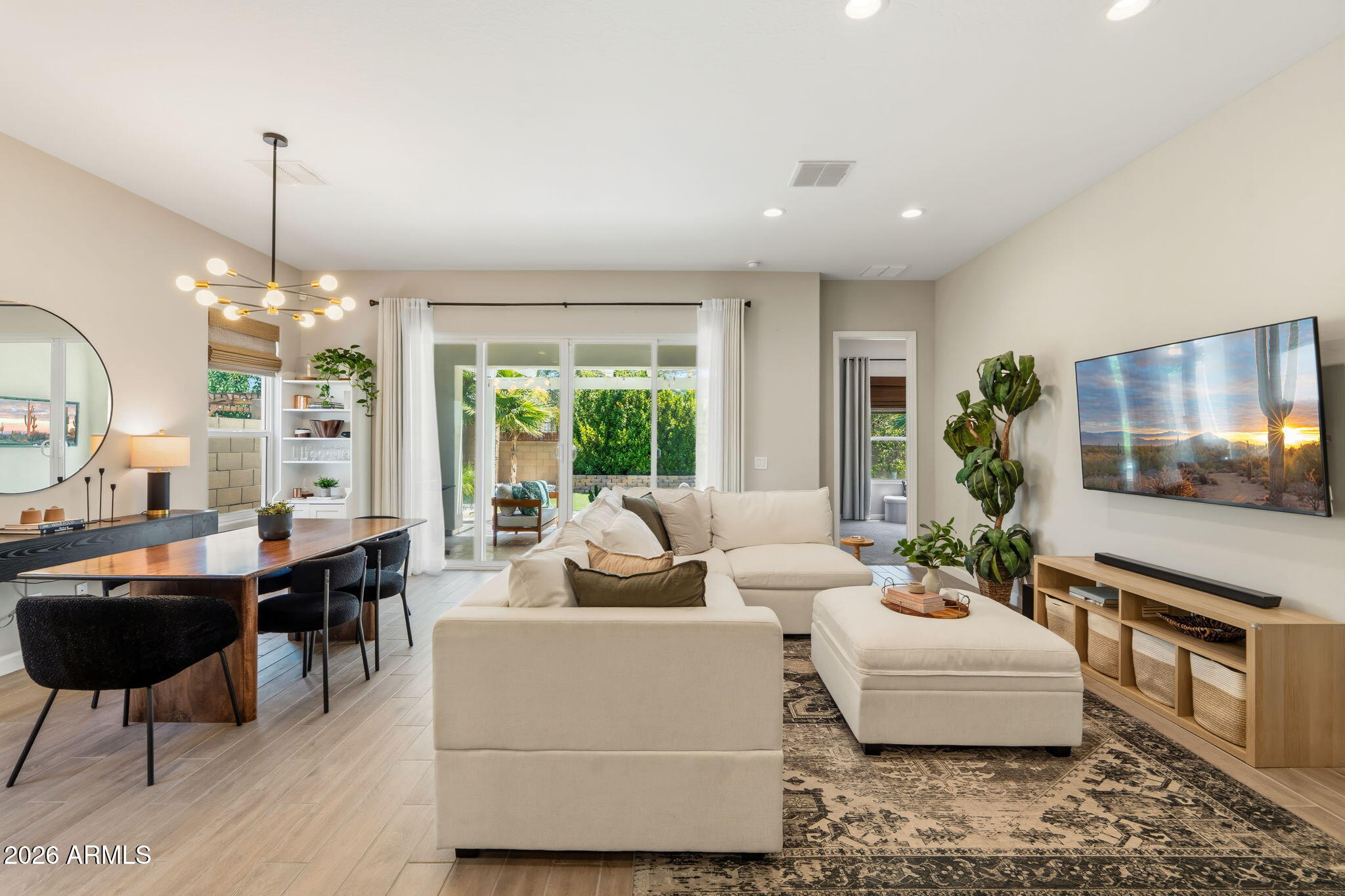 HILLSTONE SOUTH - Residential