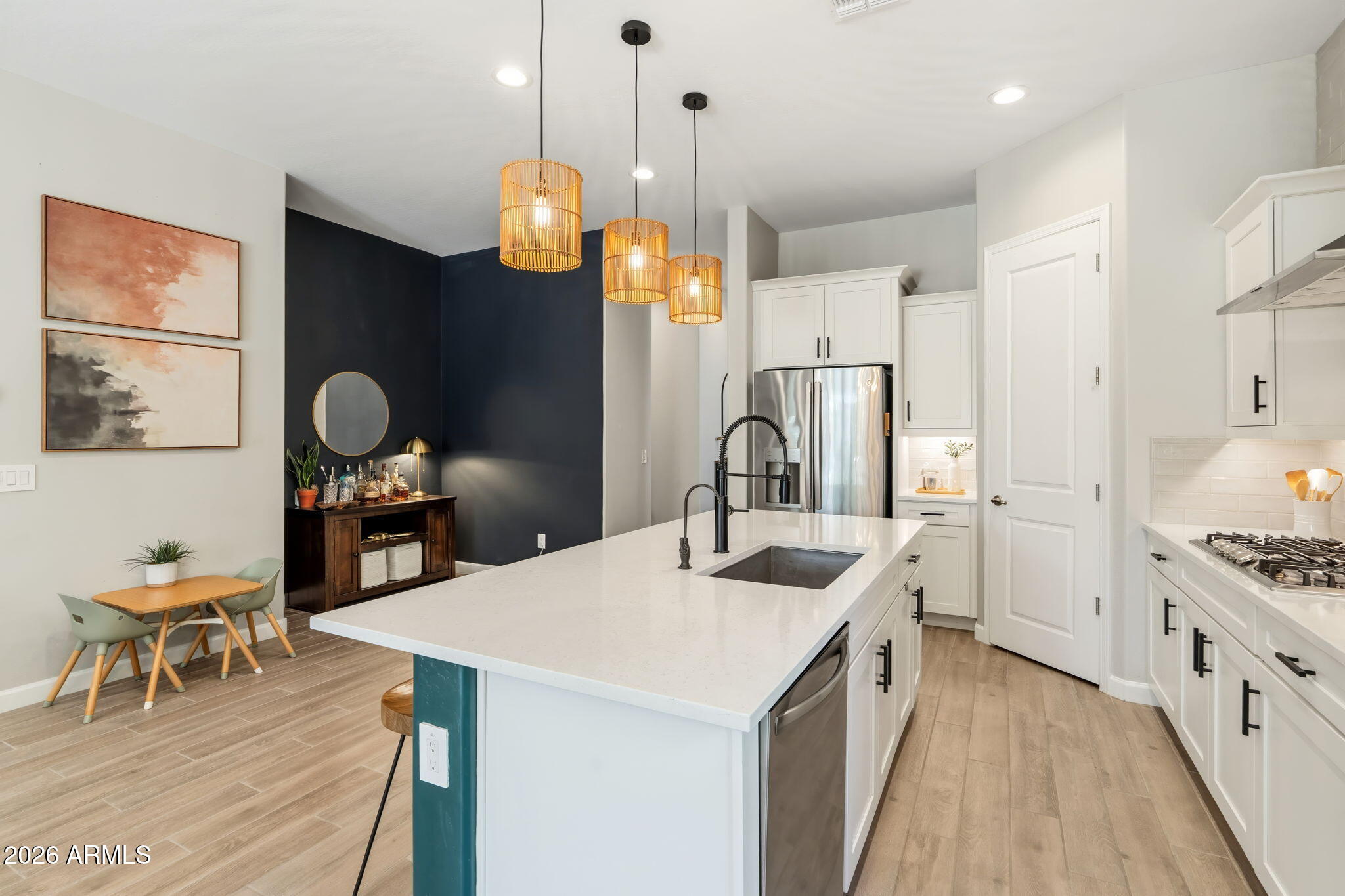 HILLSTONE SOUTH - Residential
