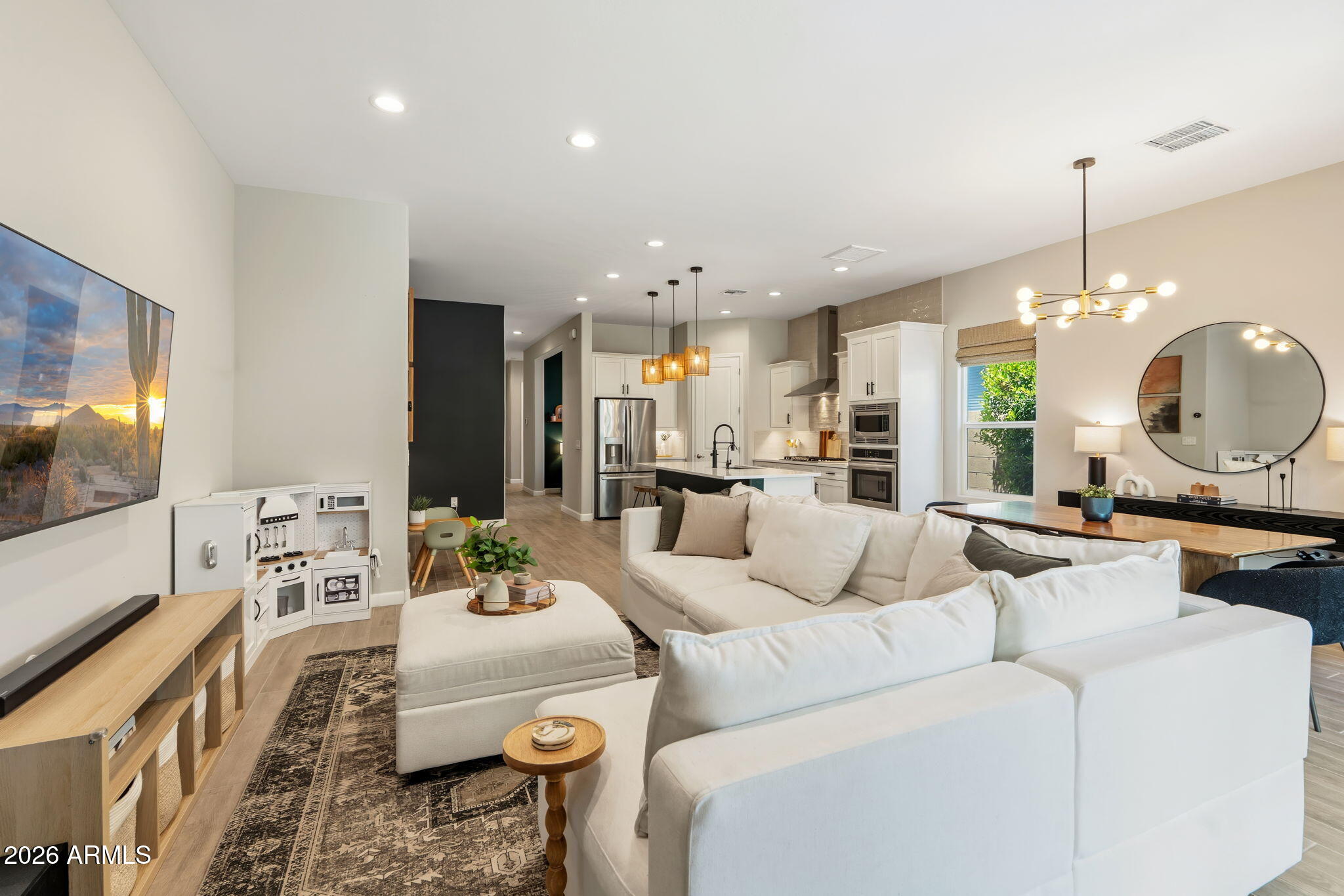 HILLSTONE SOUTH - Residential