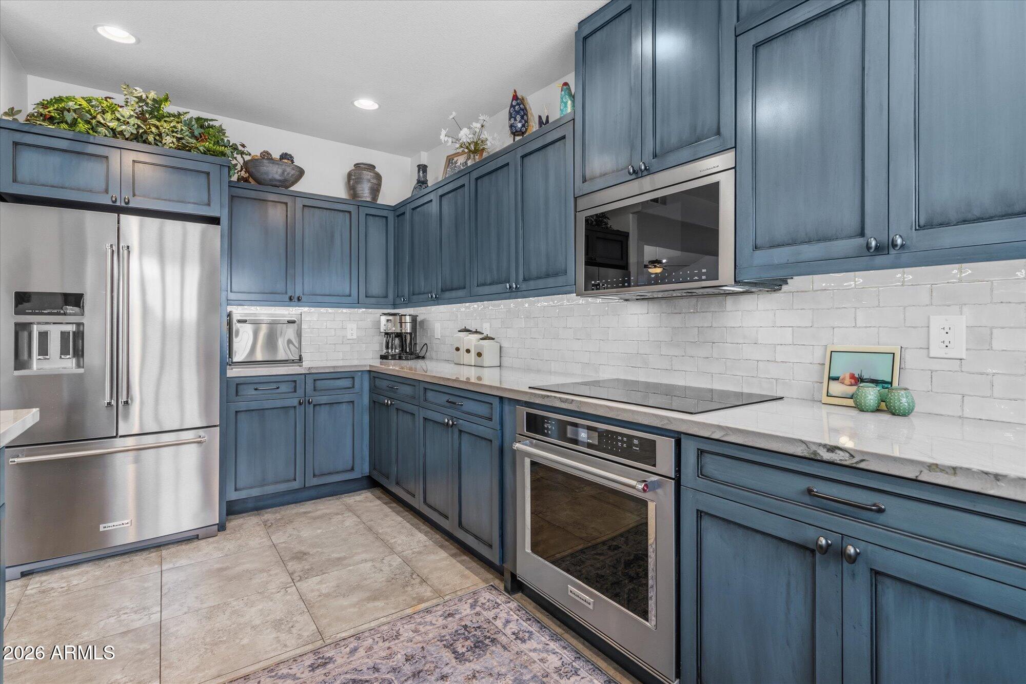 COLINA OF CAREFREE - Residential
