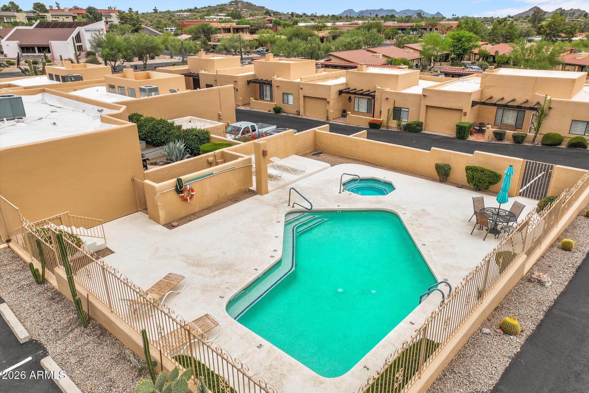 COLINA OF CAREFREE - Residential