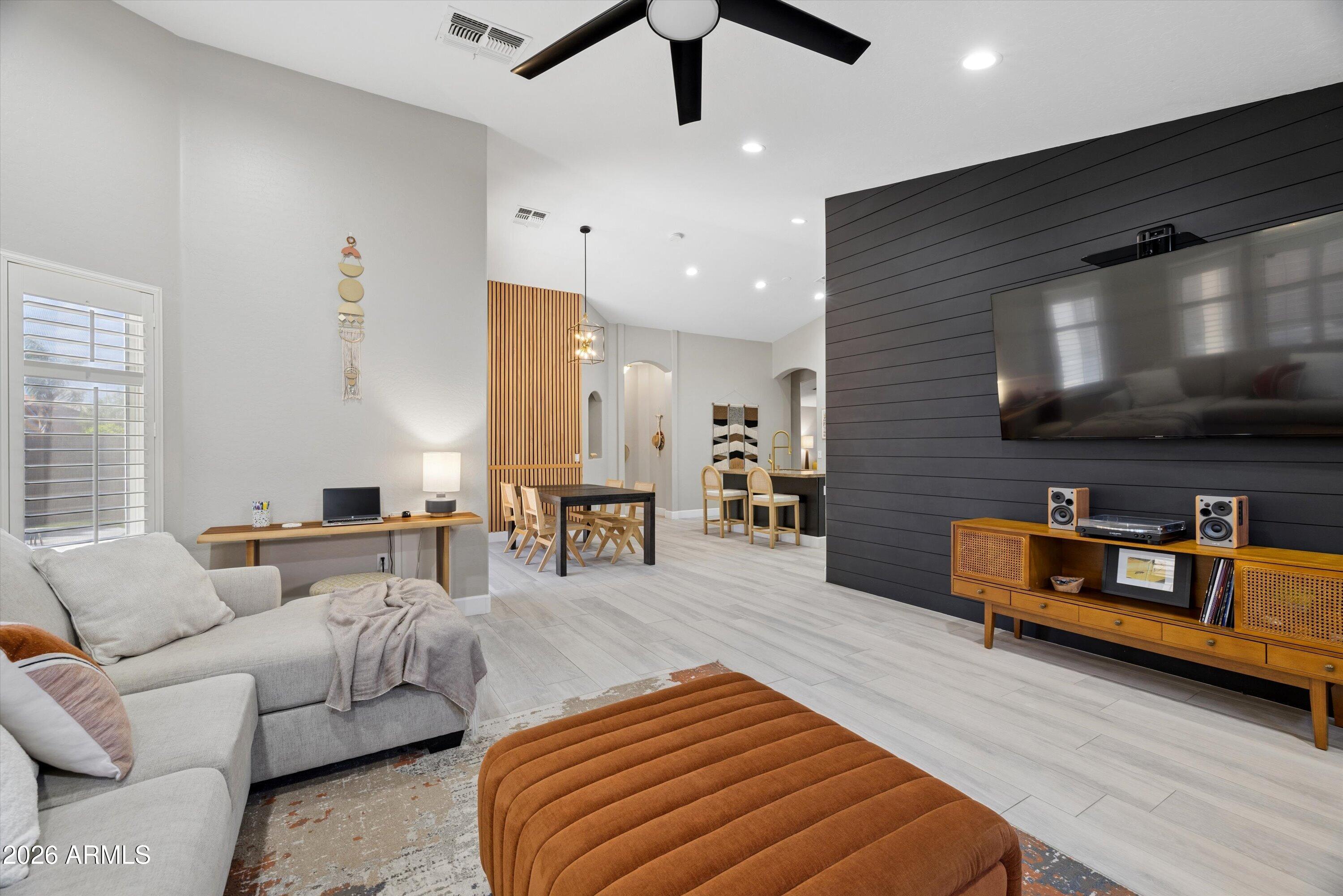 FOOTHILLS PASEO 2 - Residential