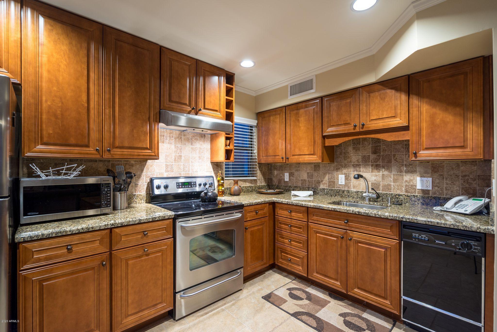 CAMELBACK VISTA ESTATES - Residential