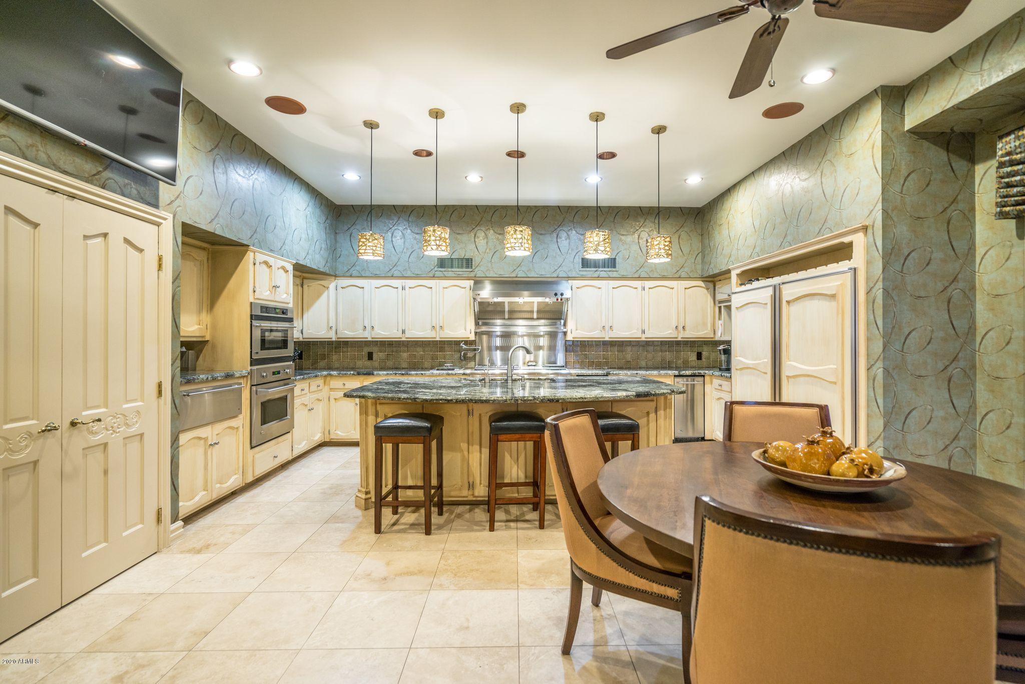 CAMELBACK VISTA ESTATES - Residential