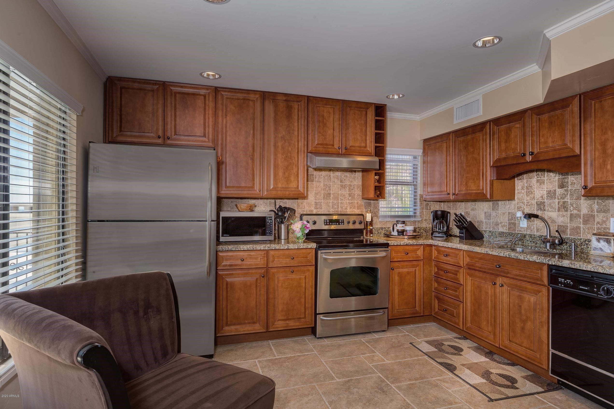 CAMELBACK VISTA ESTATES - Residential