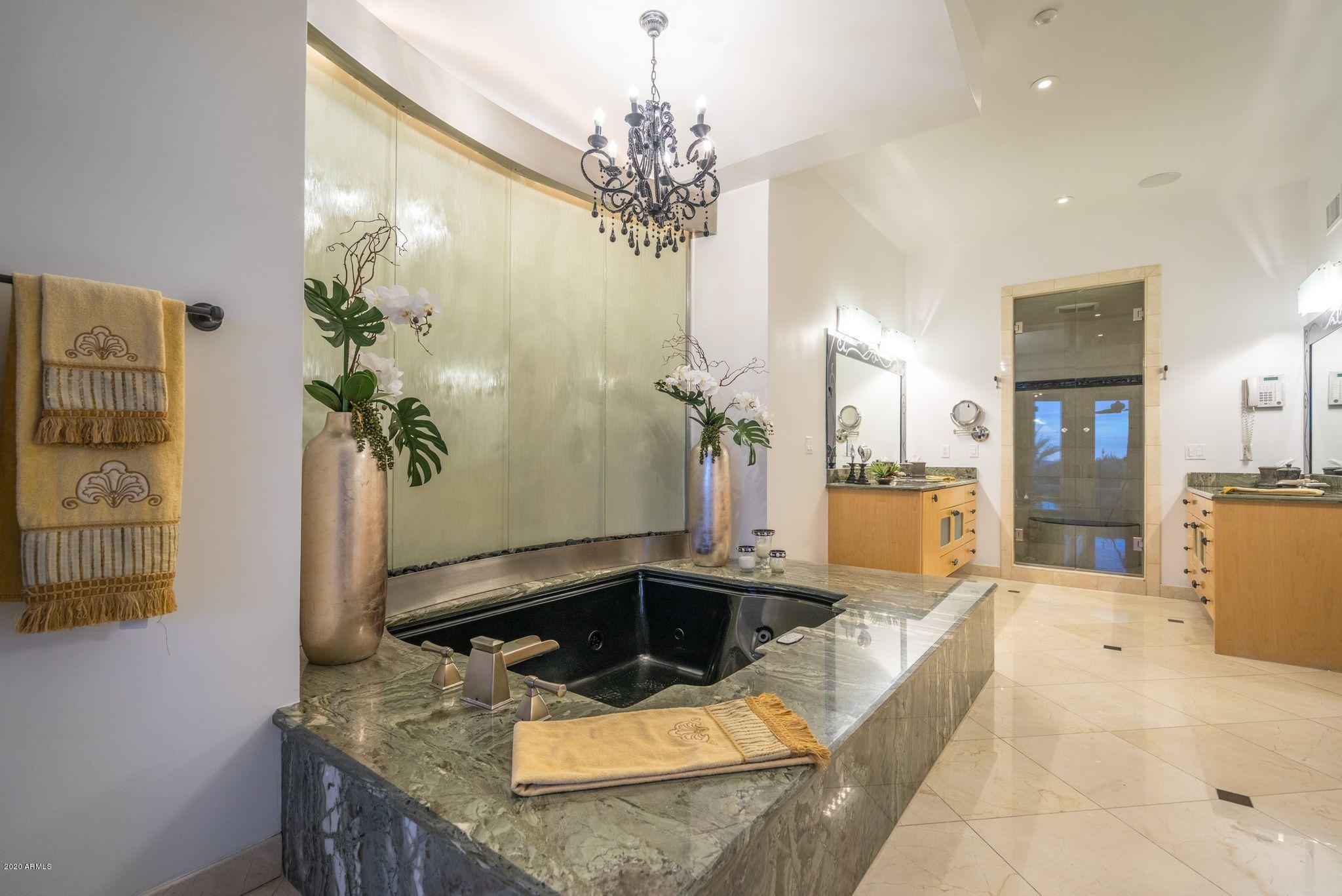 CAMELBACK VISTA ESTATES - Residential