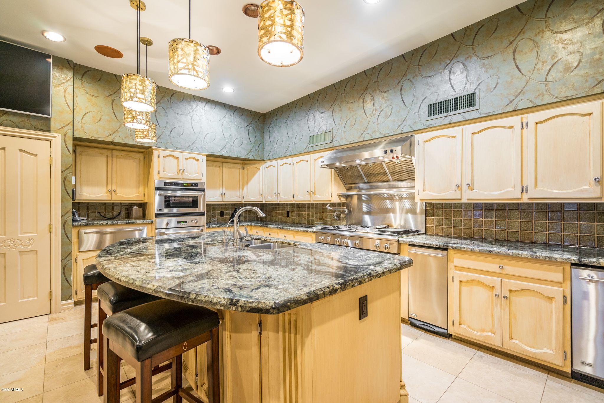 CAMELBACK VISTA ESTATES - Residential