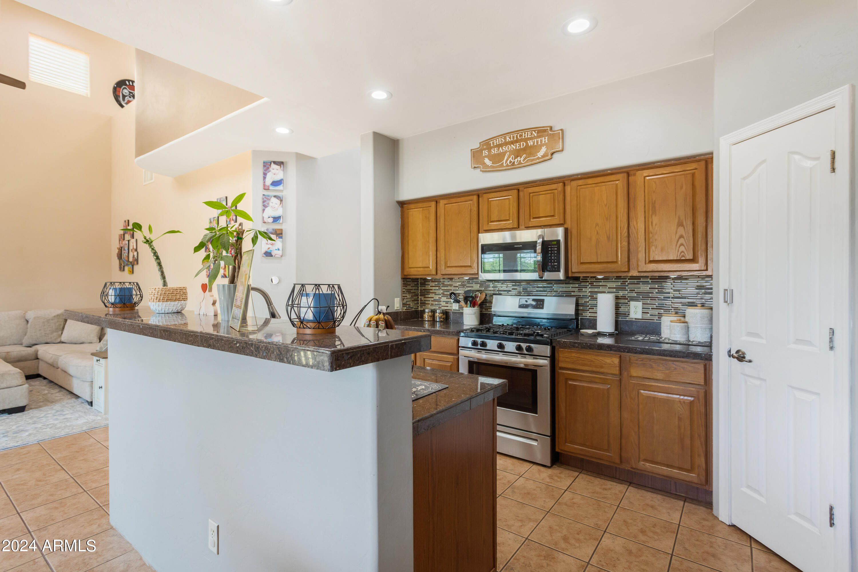 THE LEGENDS VALIENTE - Residential