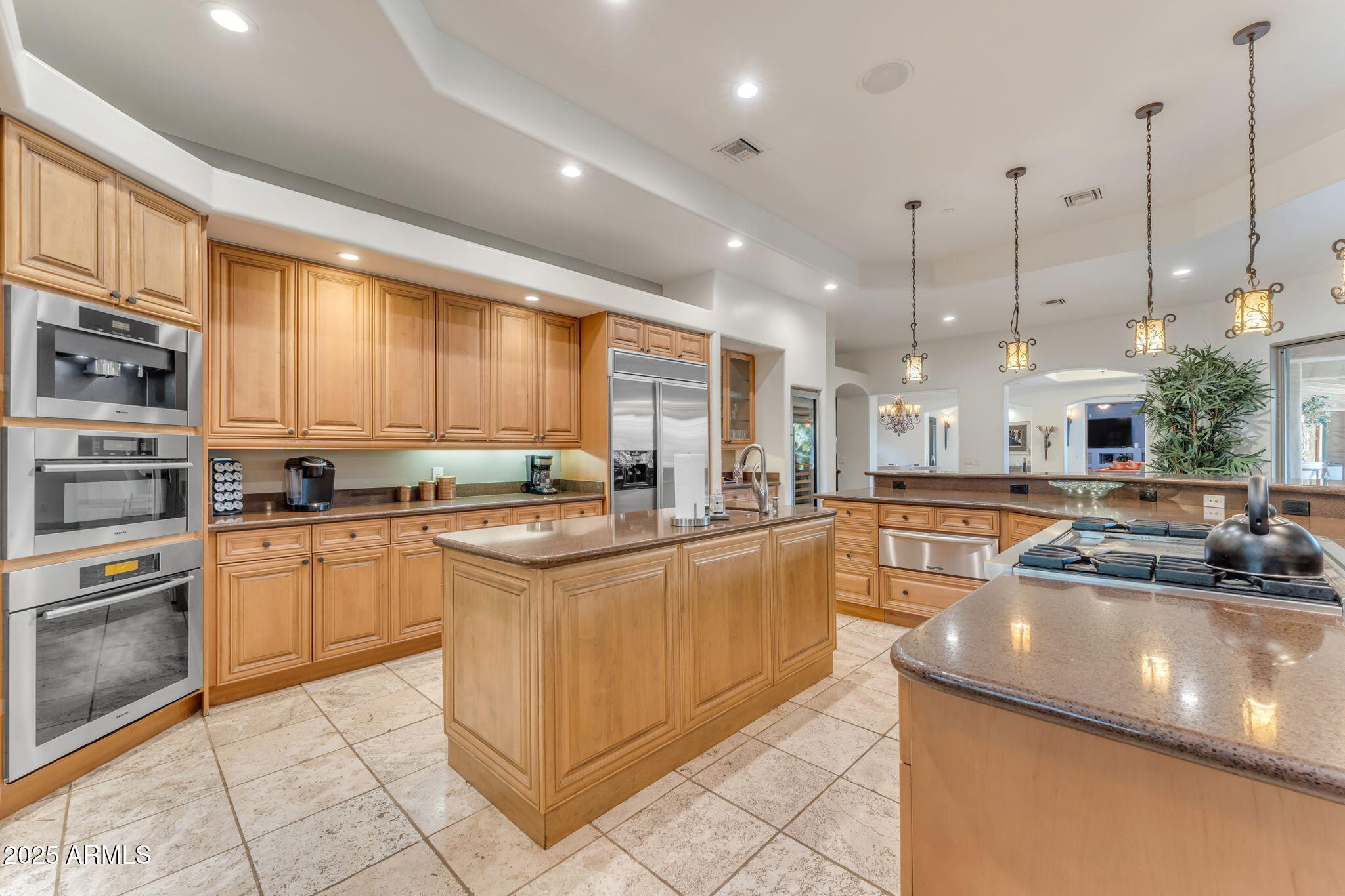 MIRAGE CROSSING - Residential