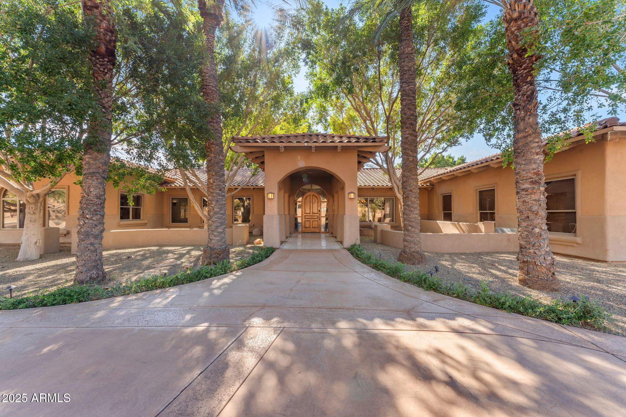 MIRAGE CROSSING - Residential