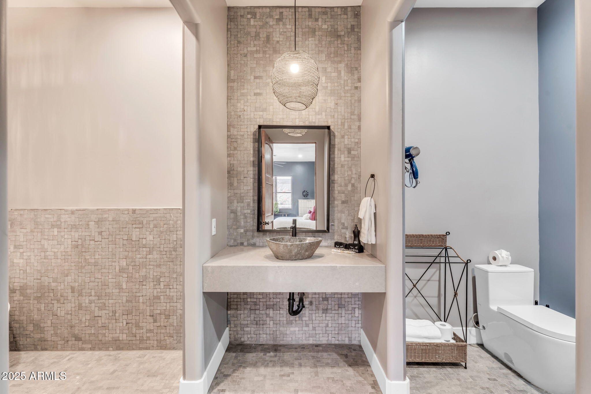 MIRAGE CROSSING - Residential