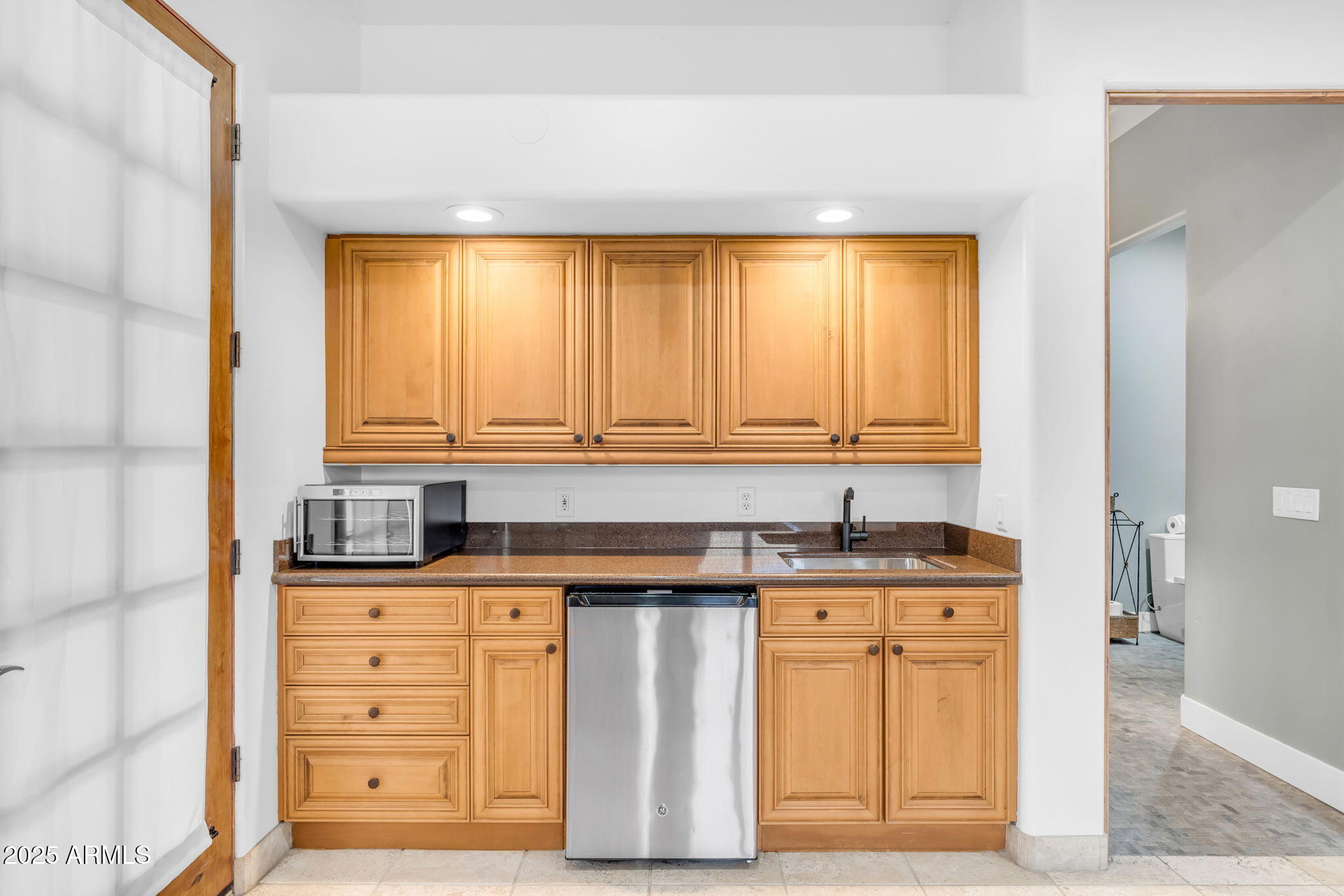MIRAGE CROSSING - Residential