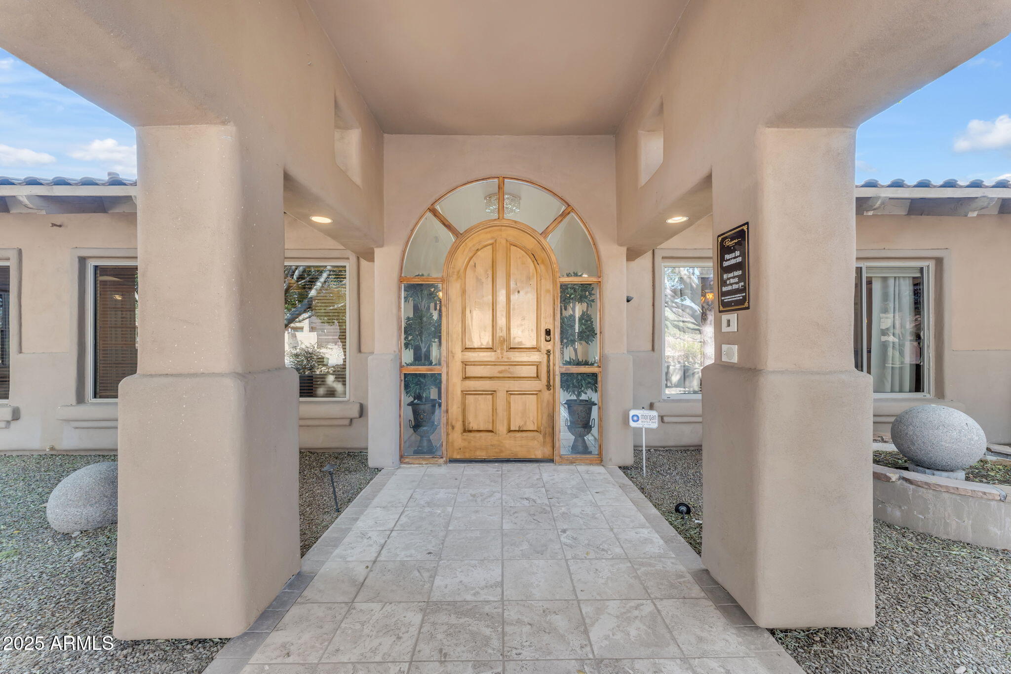 MIRAGE CROSSING - Residential