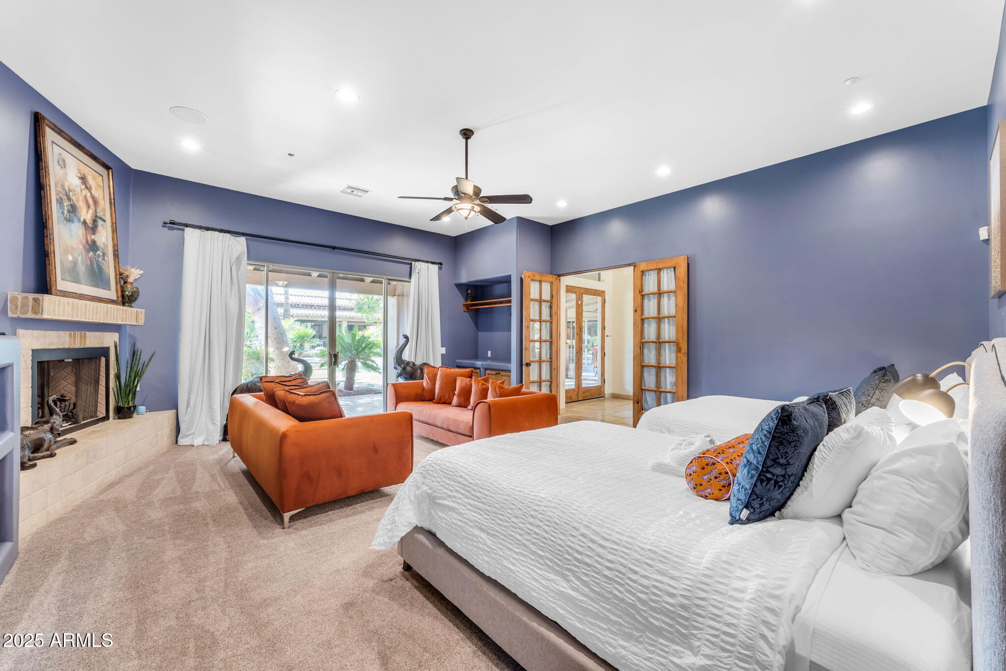 MIRAGE CROSSING - Residential