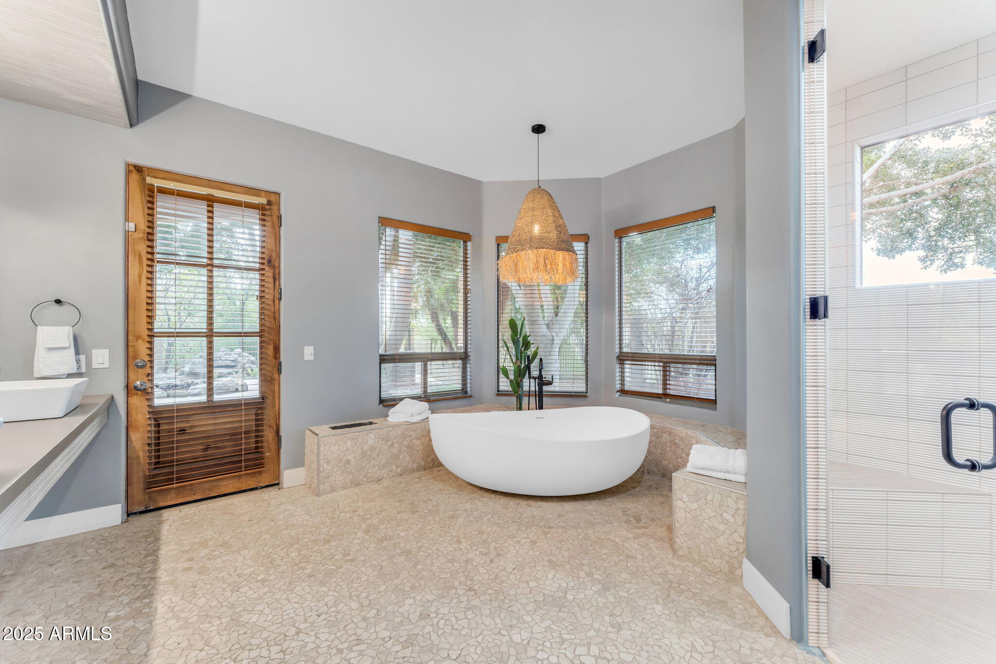 MIRAGE CROSSING - Residential