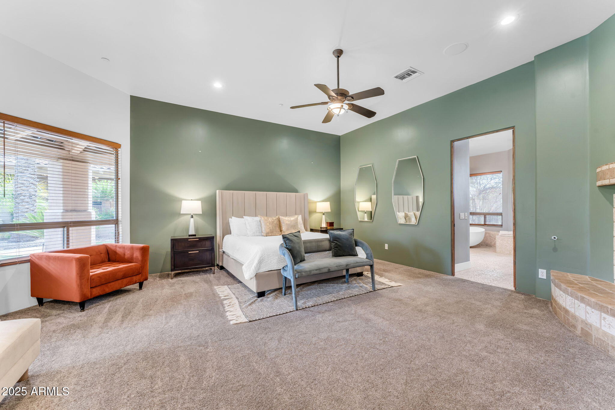 MIRAGE CROSSING - Residential