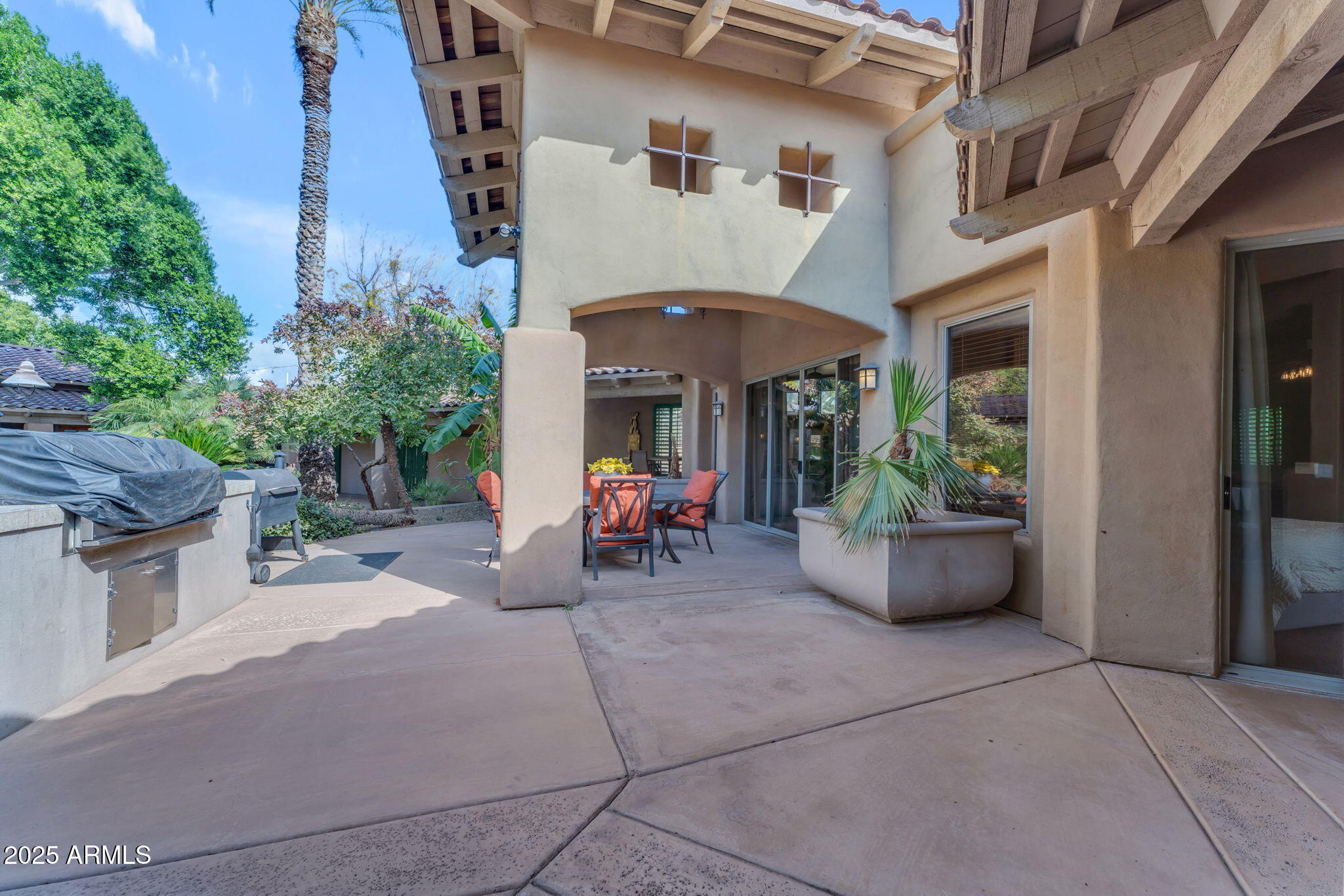 MIRAGE CROSSING - Residential