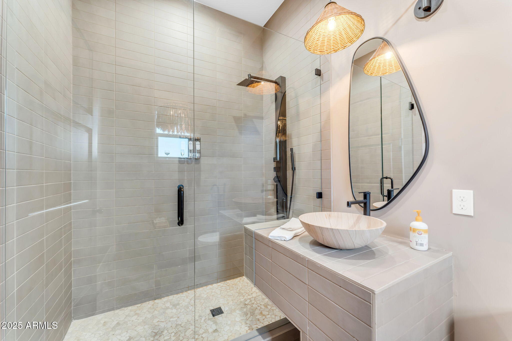 MIRAGE CROSSING - Residential