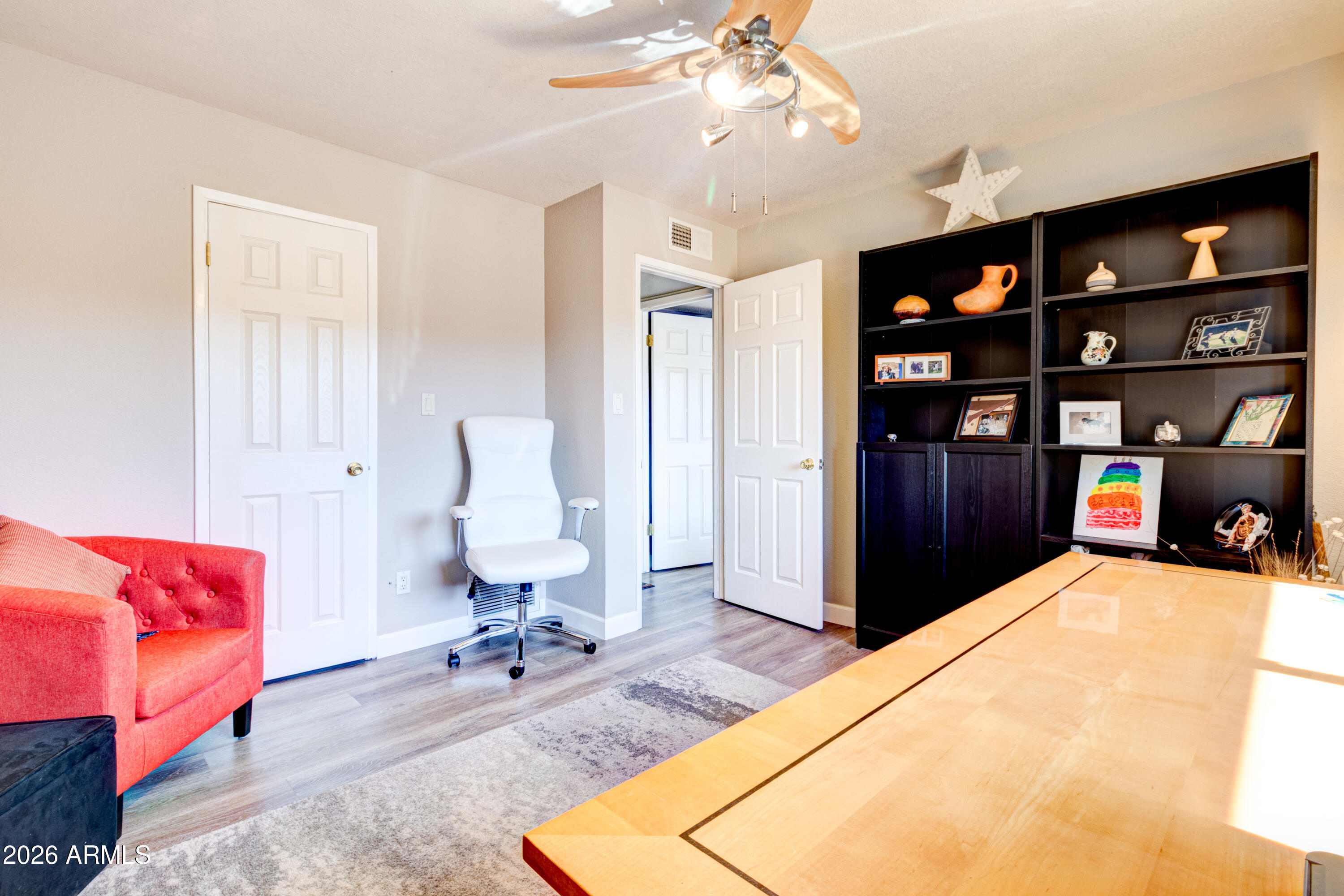 PARADISE VALLEY OASIS 1-B - Residential