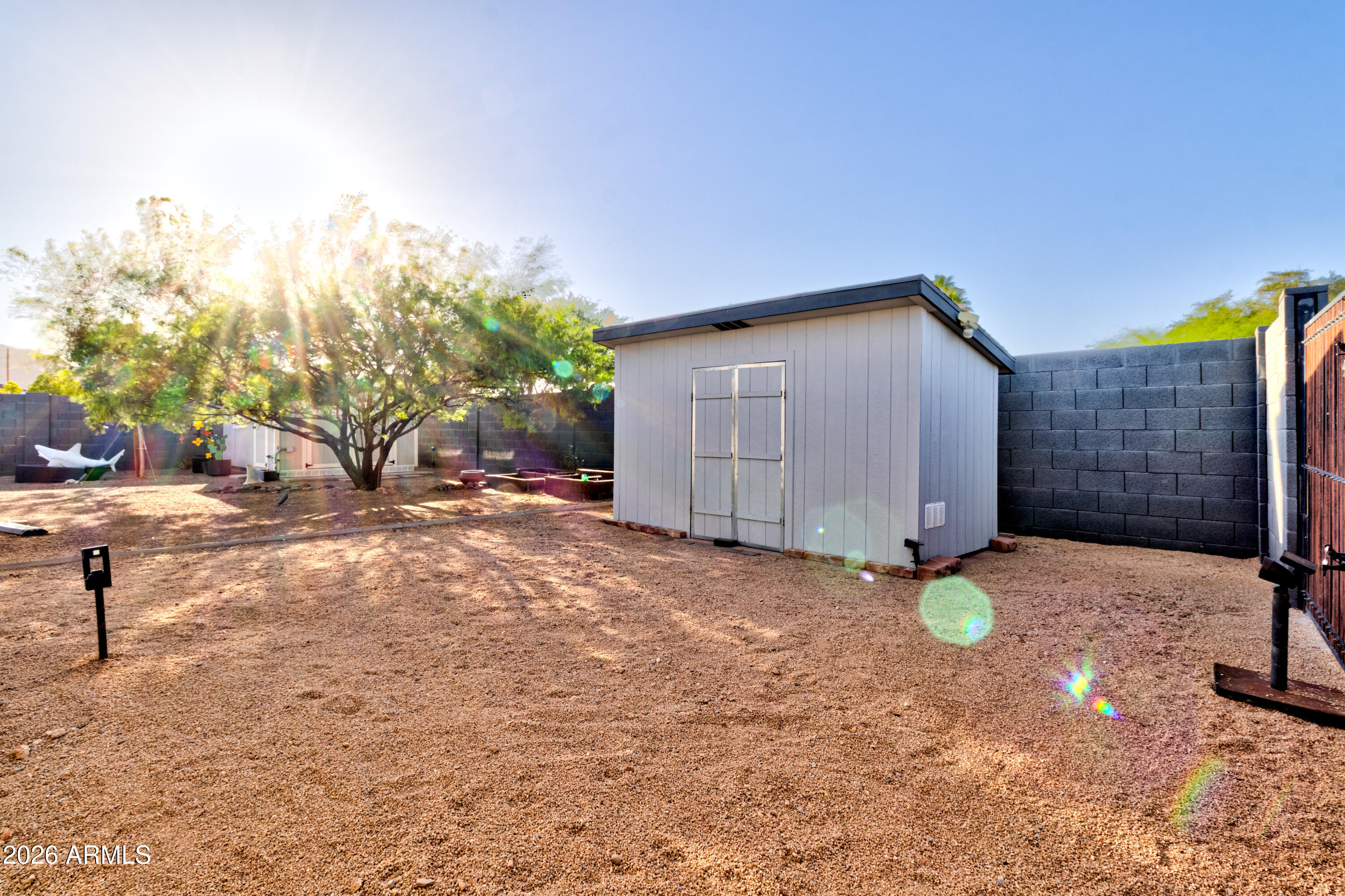 PARADISE VALLEY OASIS 1-B - Residential
