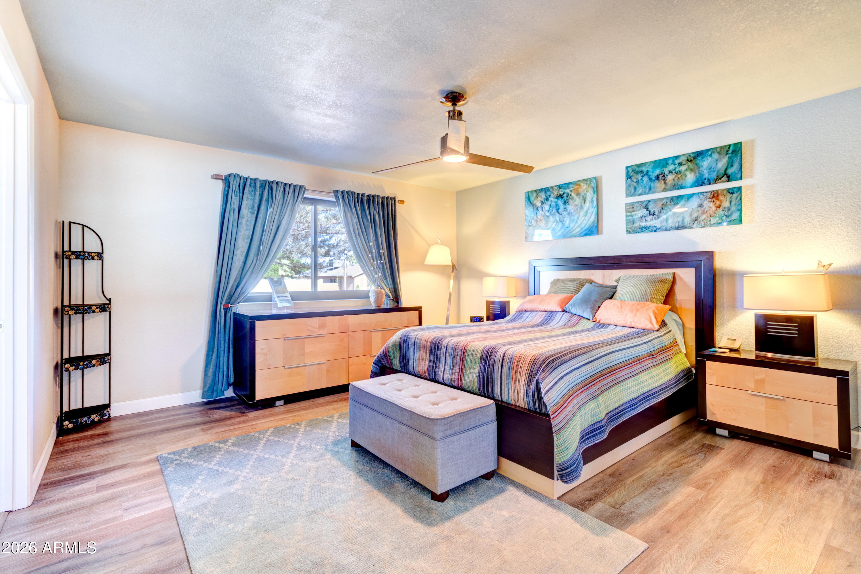 PARADISE VALLEY OASIS 1-B - Residential