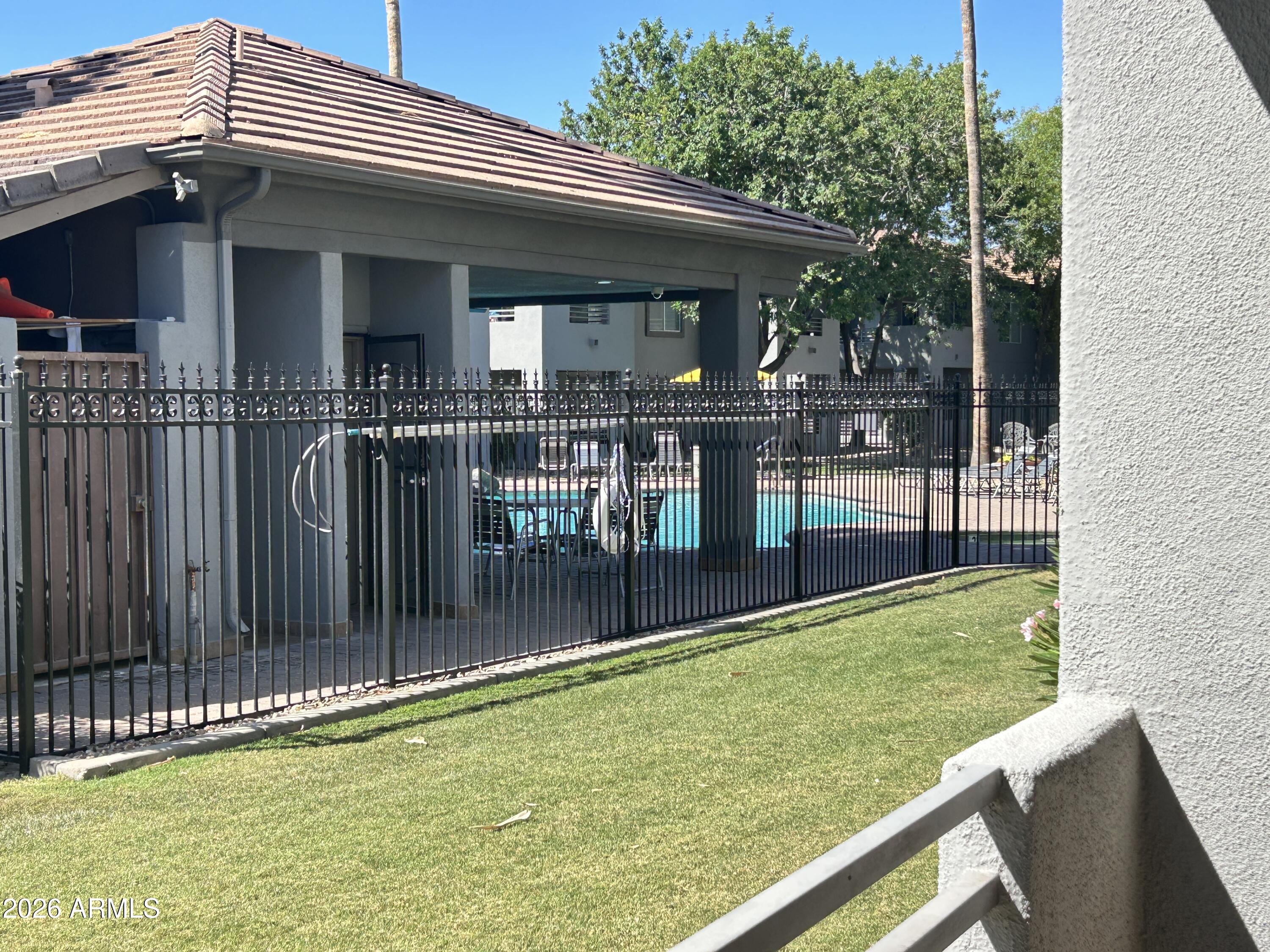 FAIRWAYS AT ARROWHEAD - Residential Lease