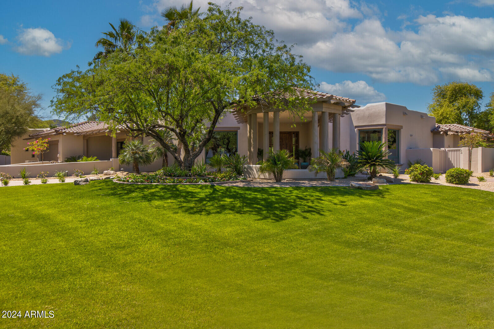 HIDDEN PARADISE - Residential