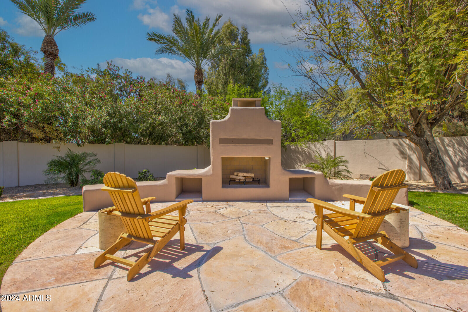 HIDDEN PARADISE - Residential