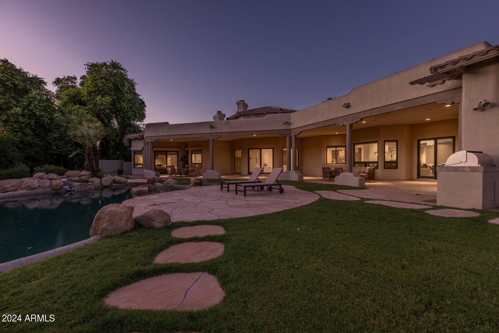 HIDDEN PARADISE - Residential