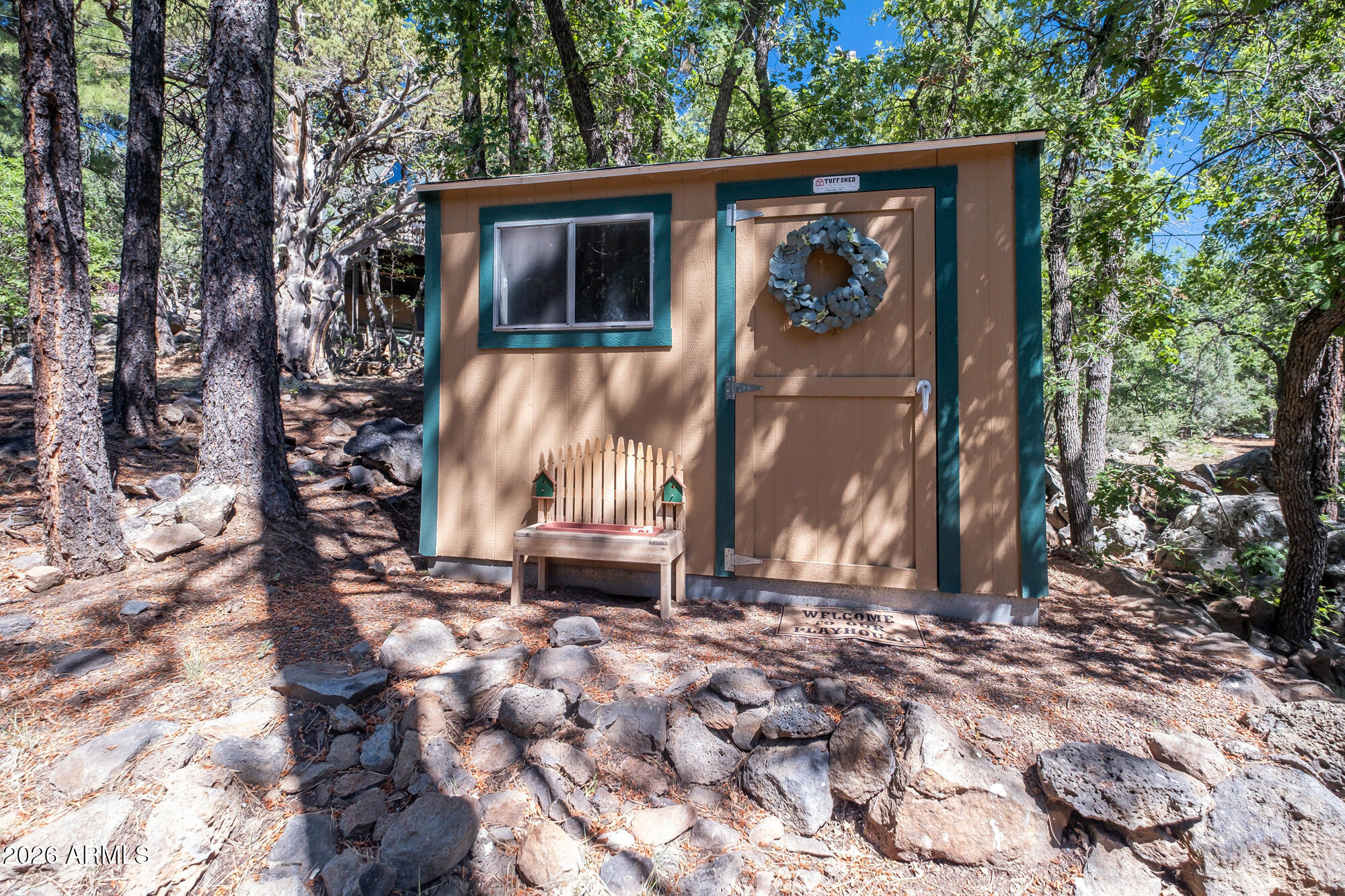 PINEWOOD 16 - Residential