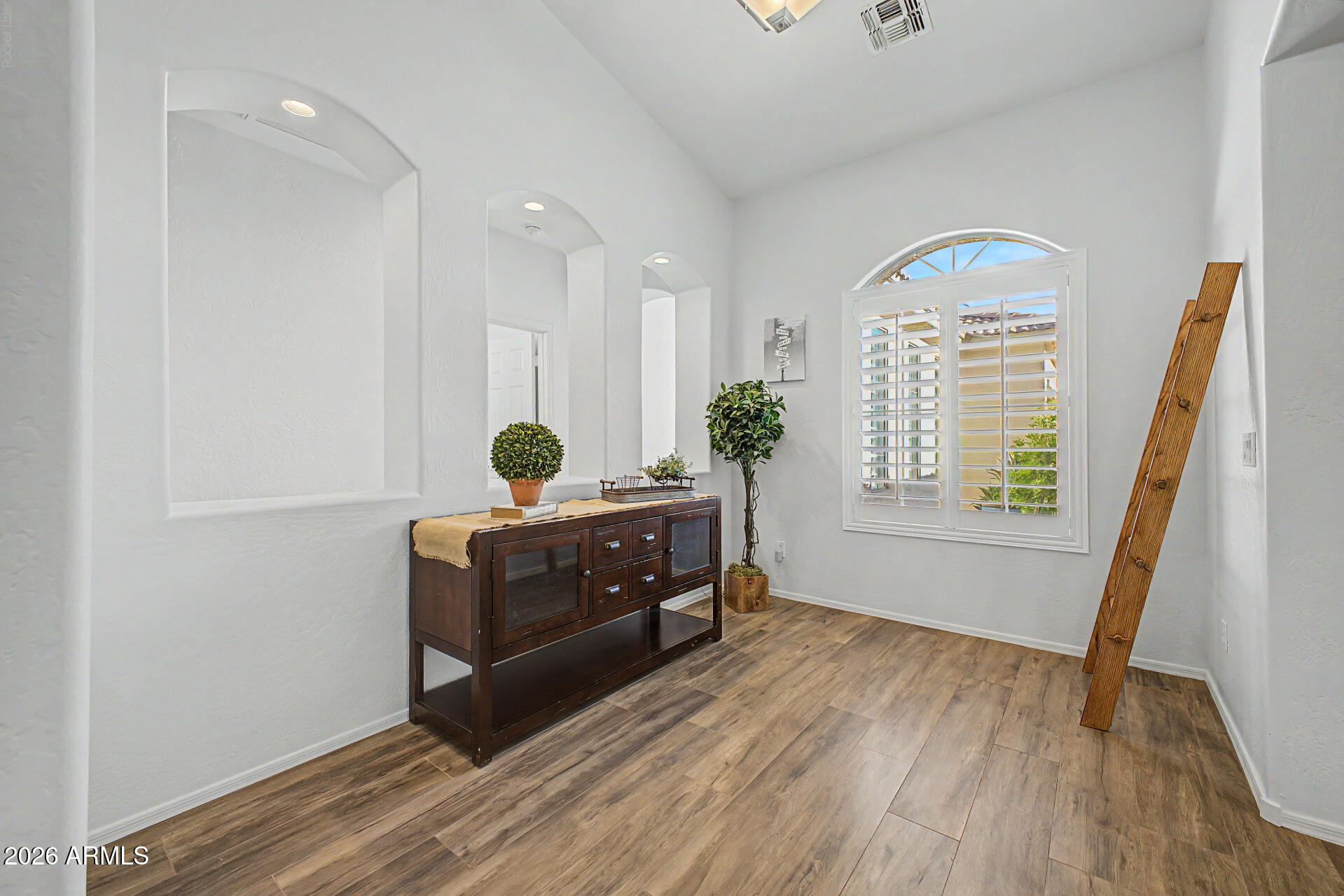 SAGUARO CANYON - Residential