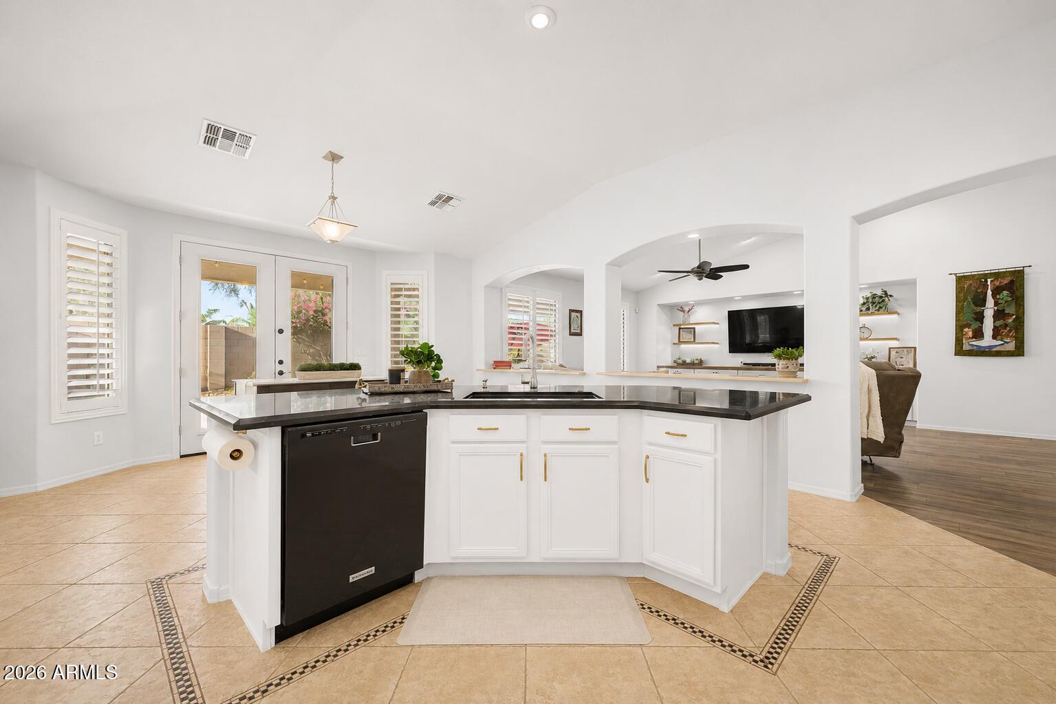 SAGUARO CANYON - Residential