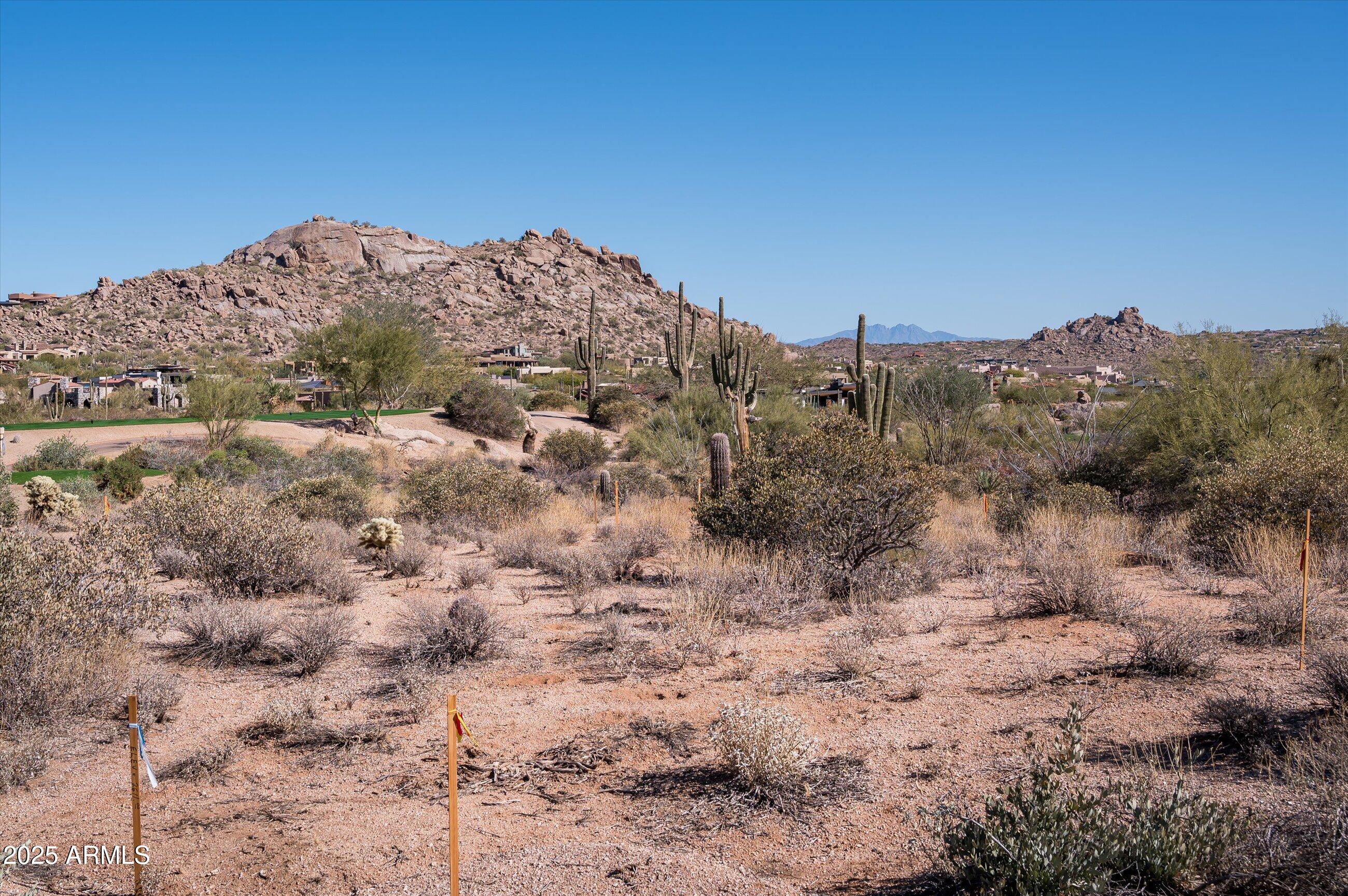 ESTANCIA - Land