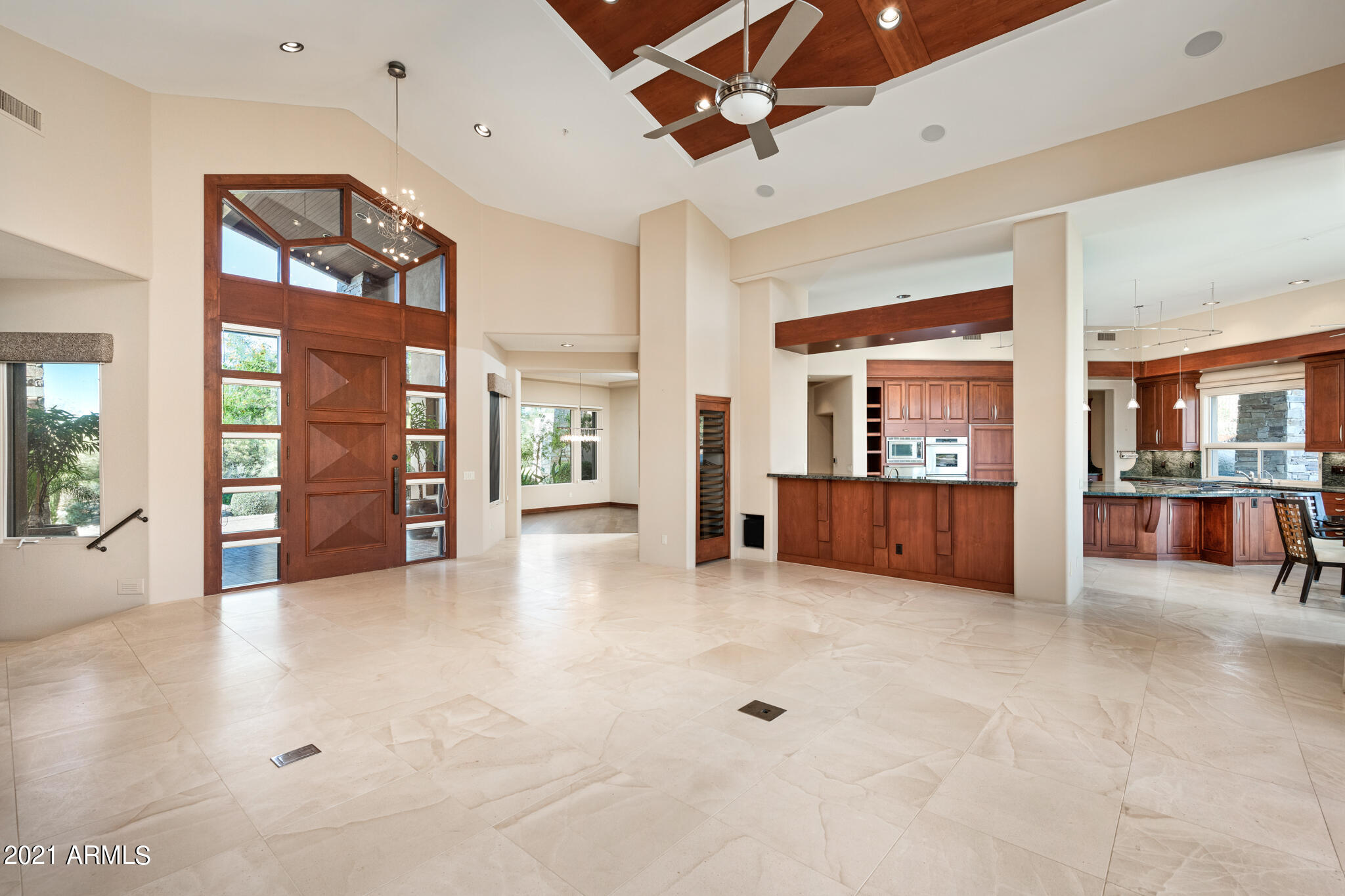ESTANCIA - Residential