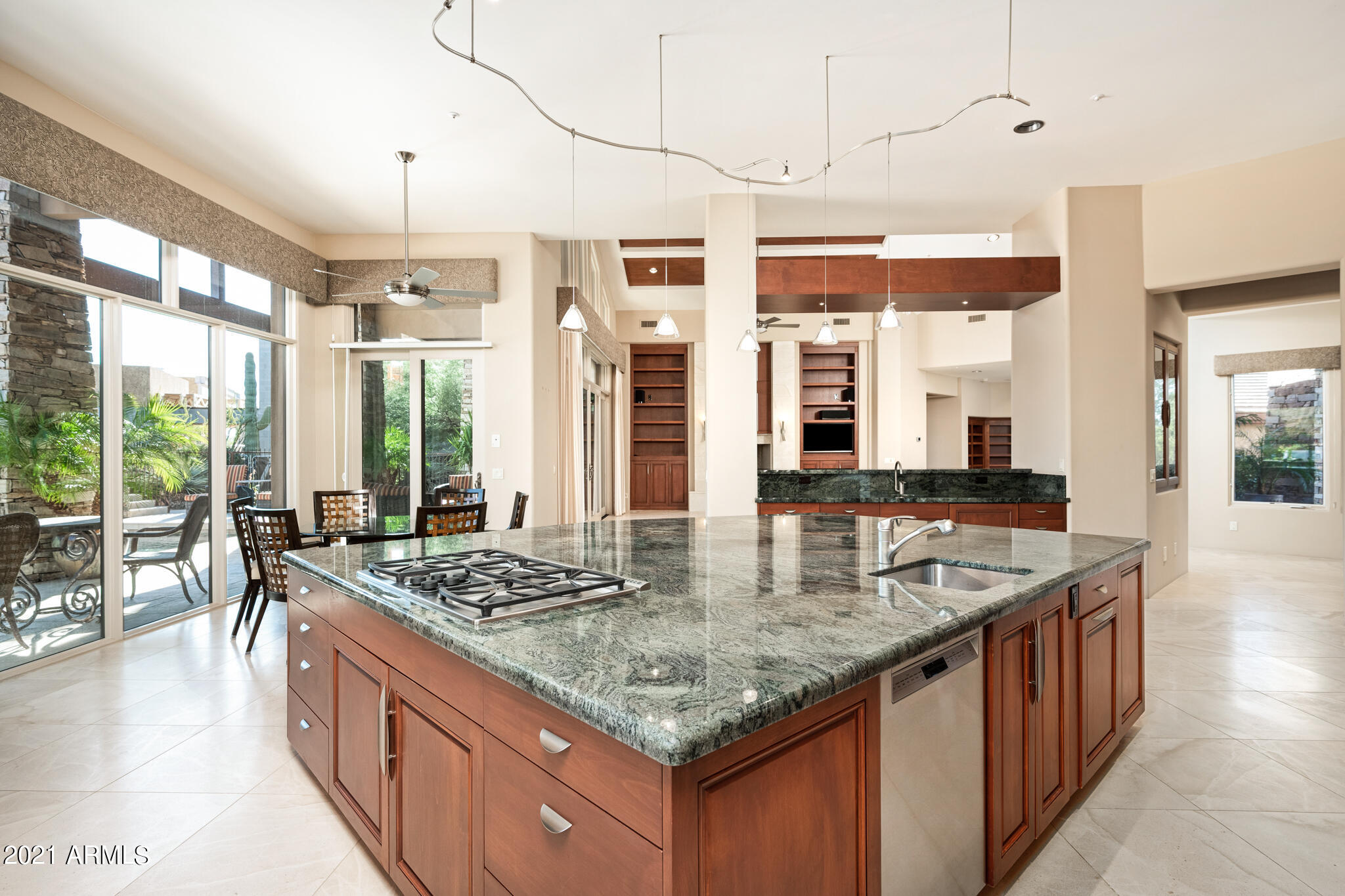 ESTANCIA - Residential
