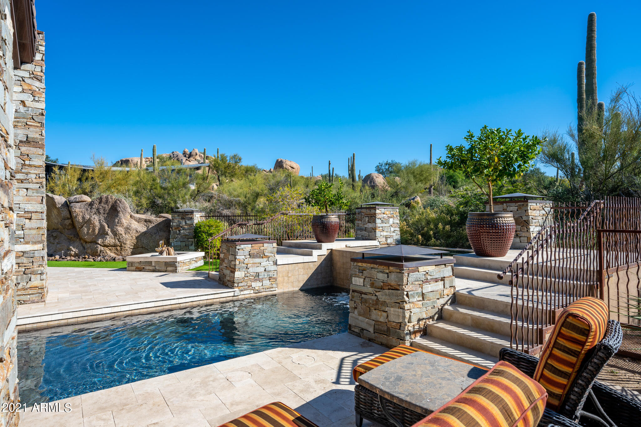 ESTANCIA - Residential