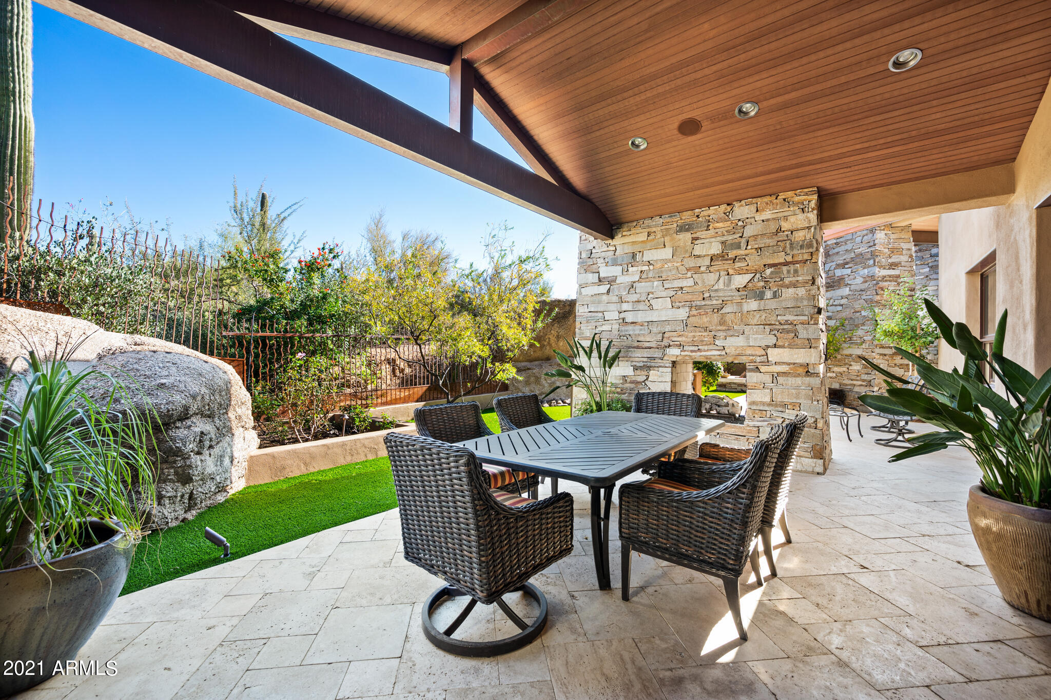 ESTANCIA - Residential