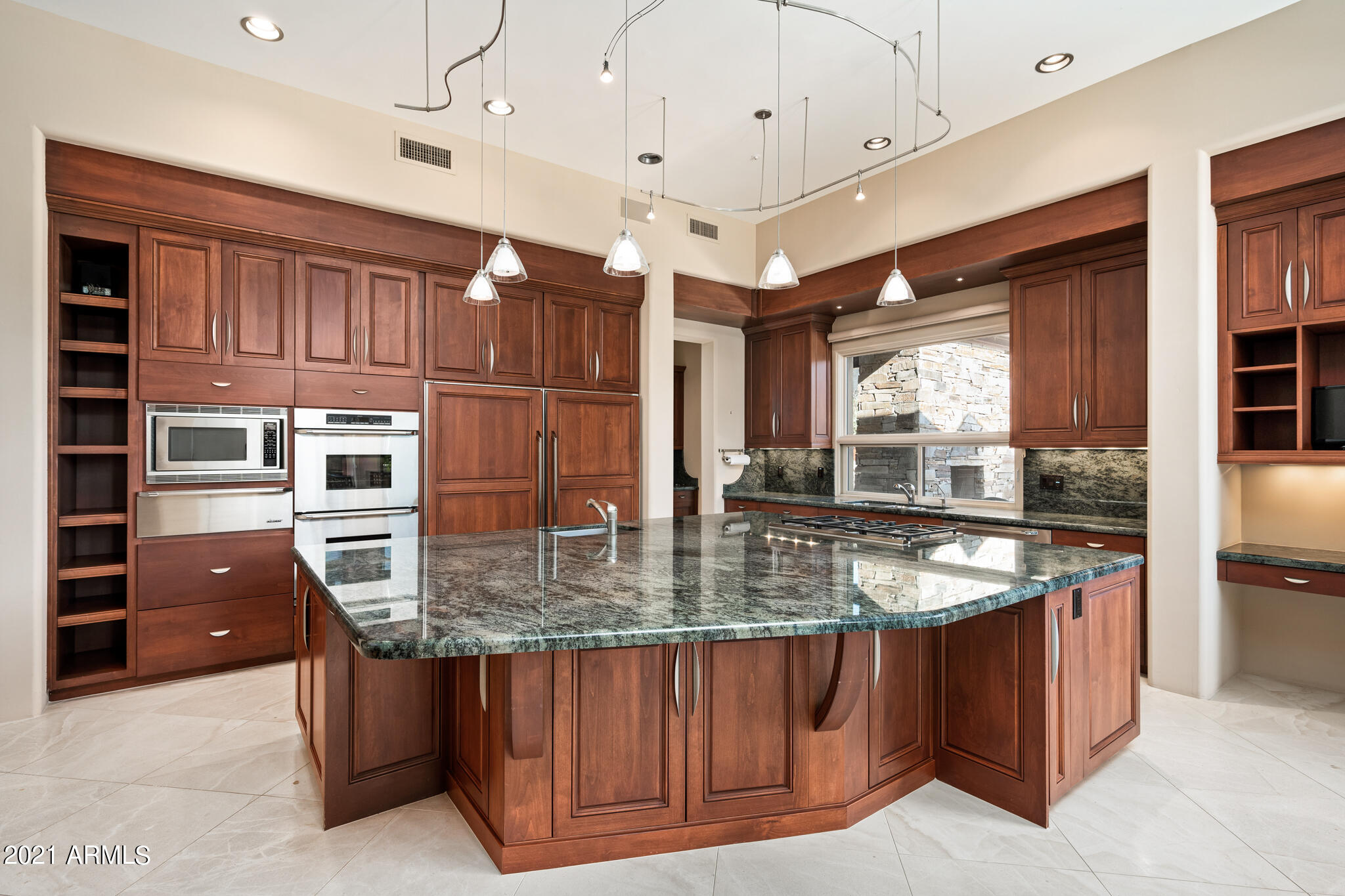 ESTANCIA - Residential