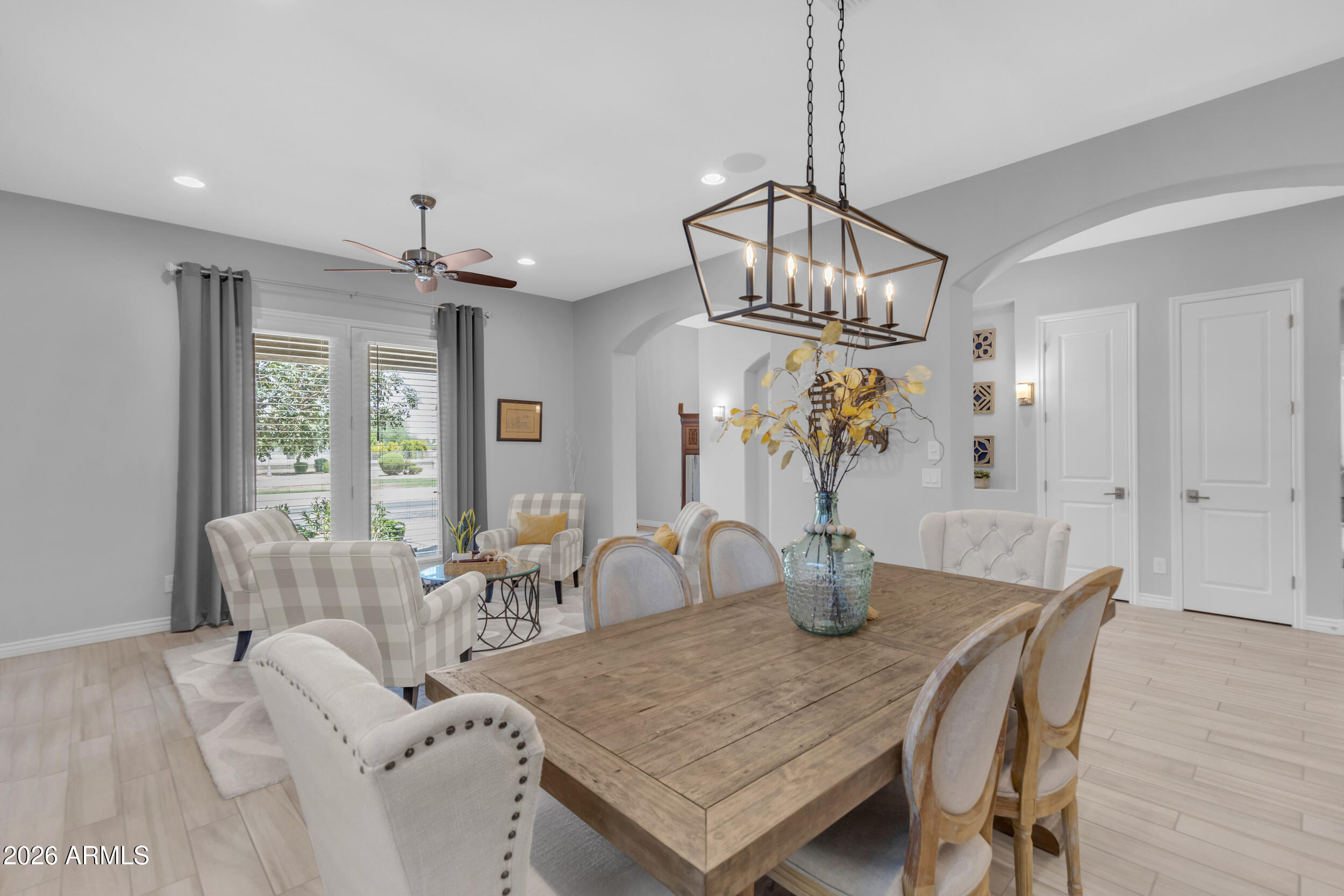 LA SENTIERO - Residential