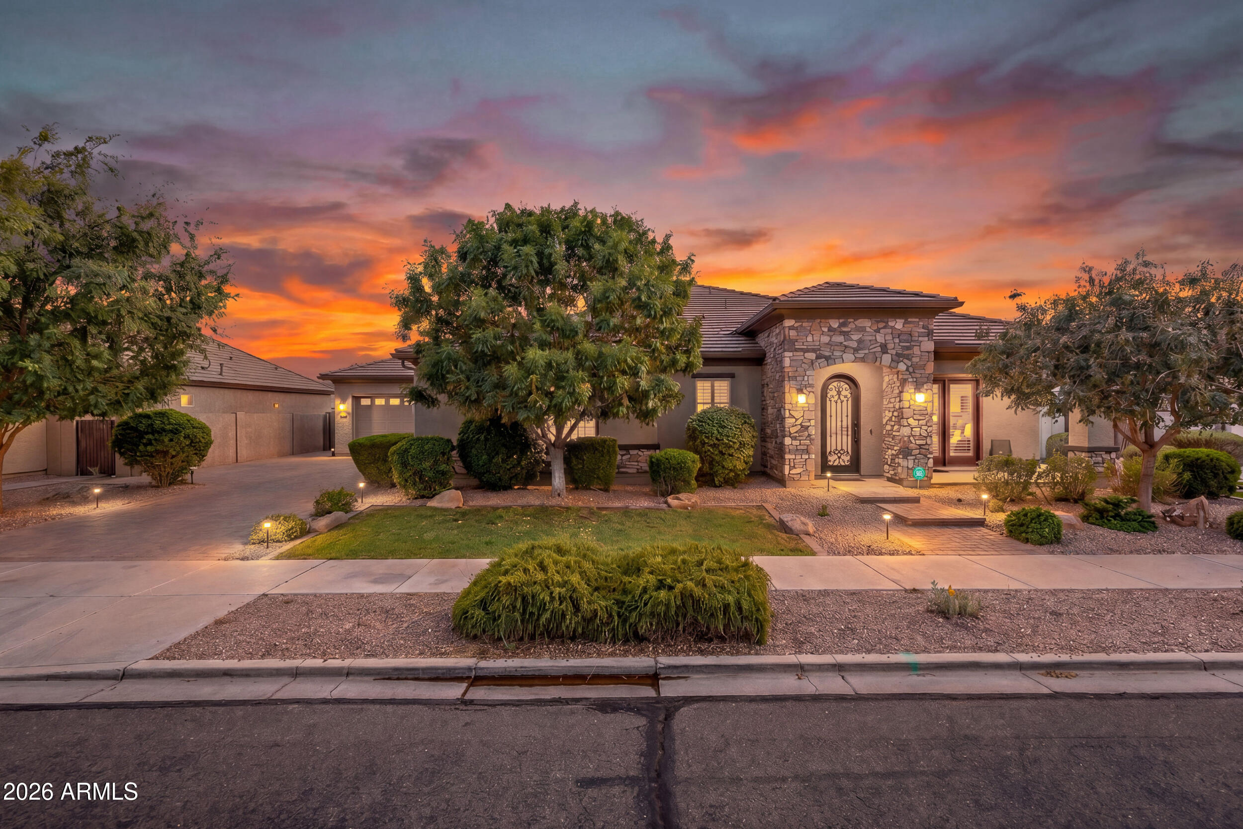 LA SENTIERO - Residential