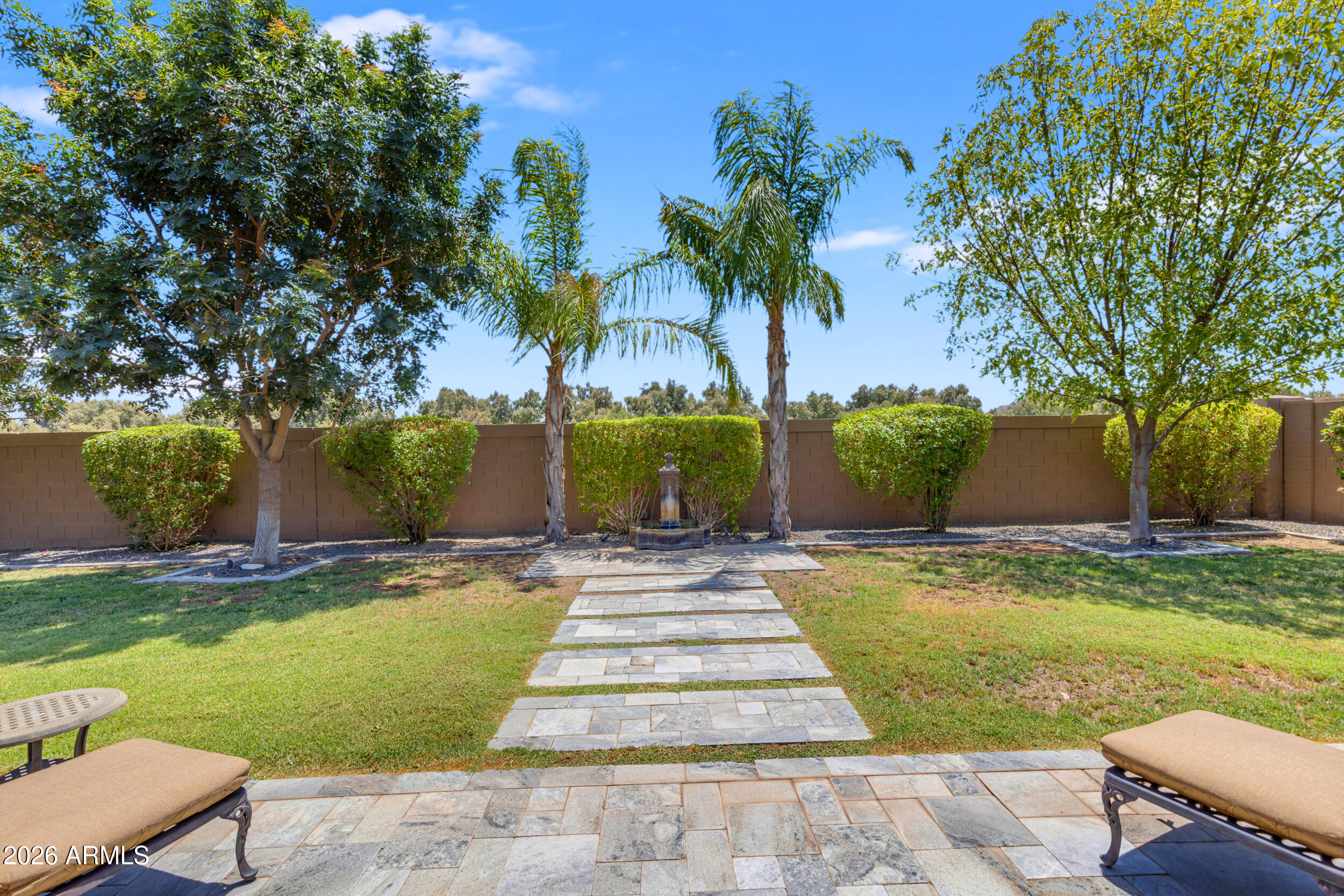 LA SENTIERO - Residential