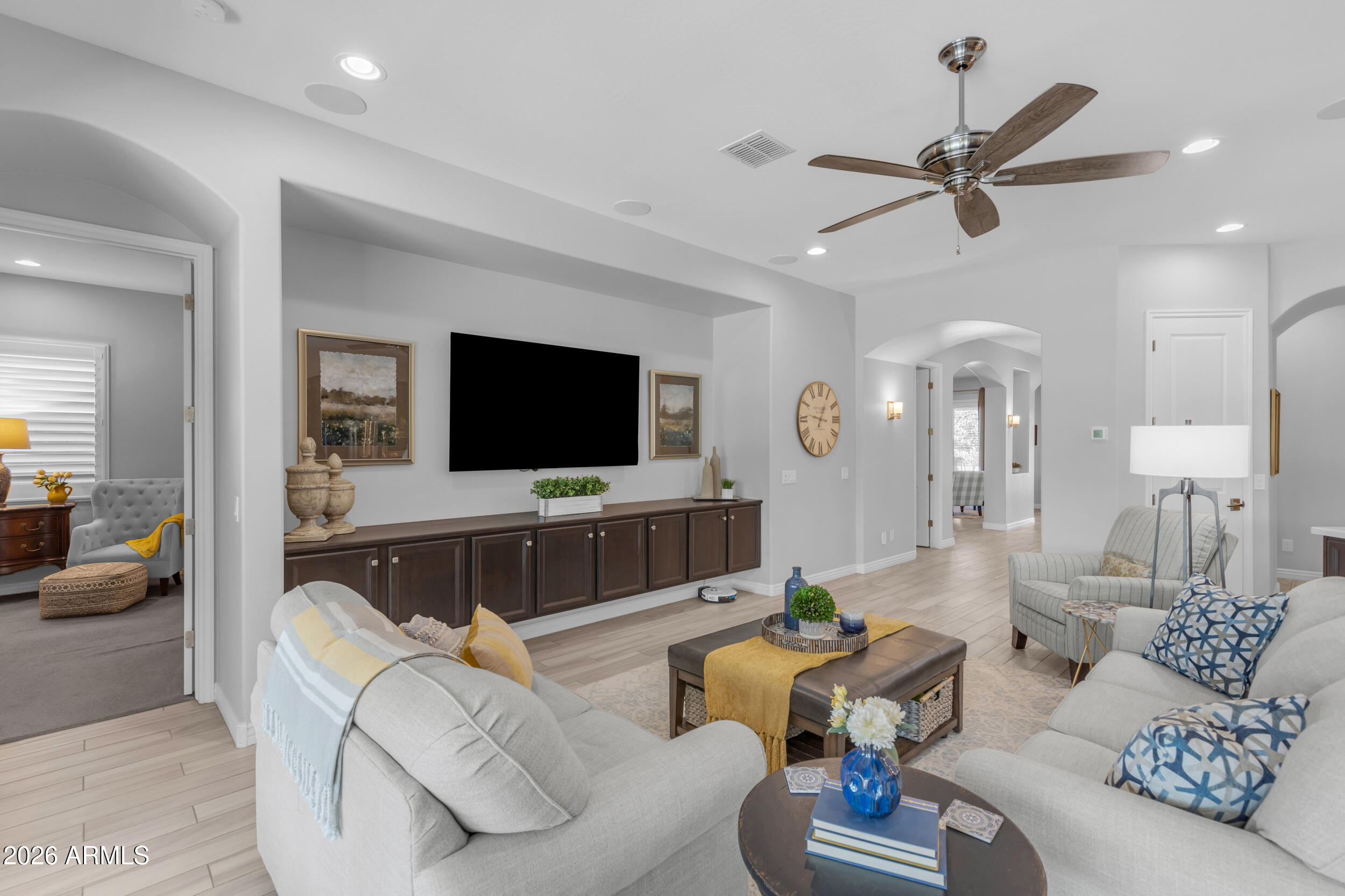 LA SENTIERO - Residential