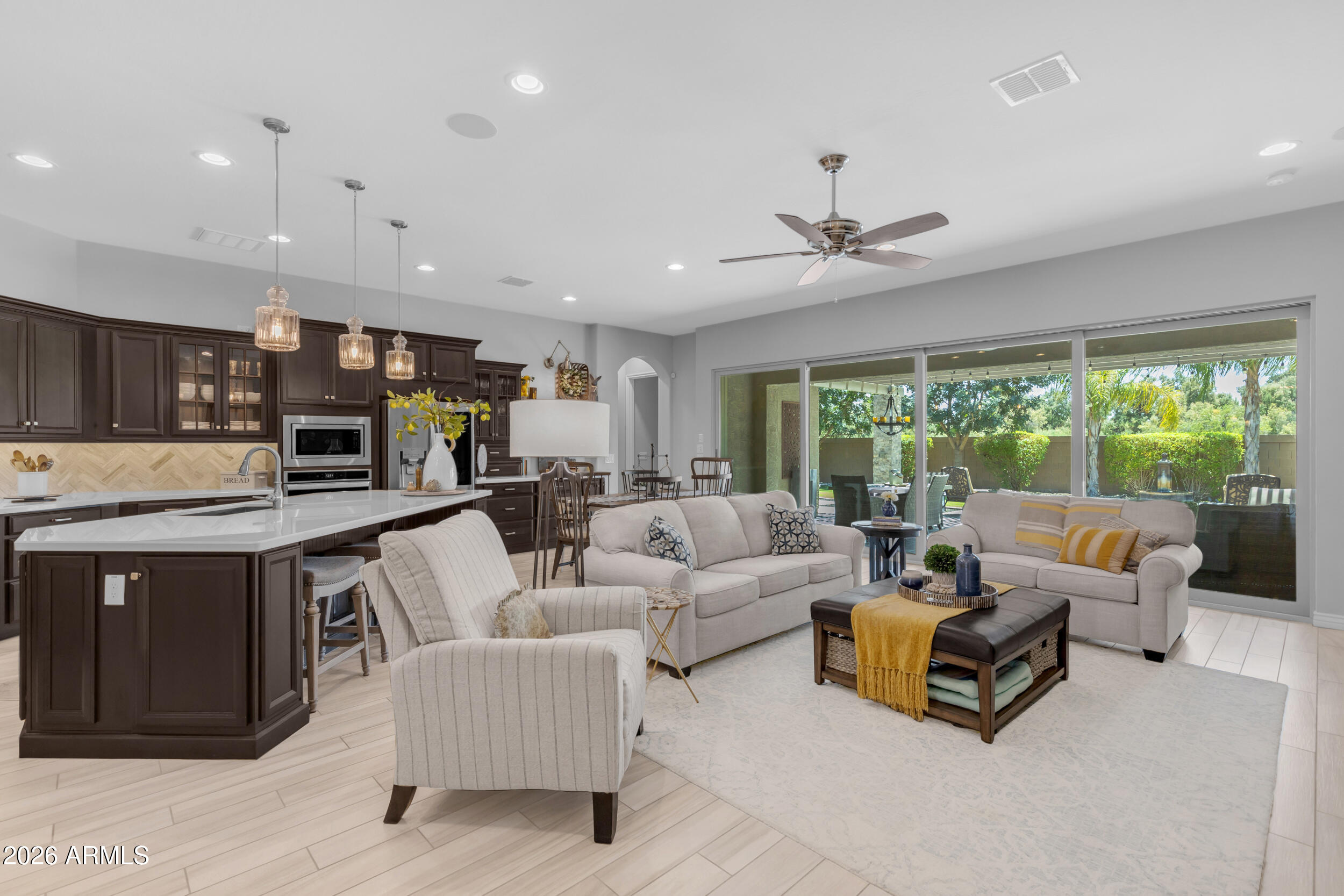 LA SENTIERO - Residential