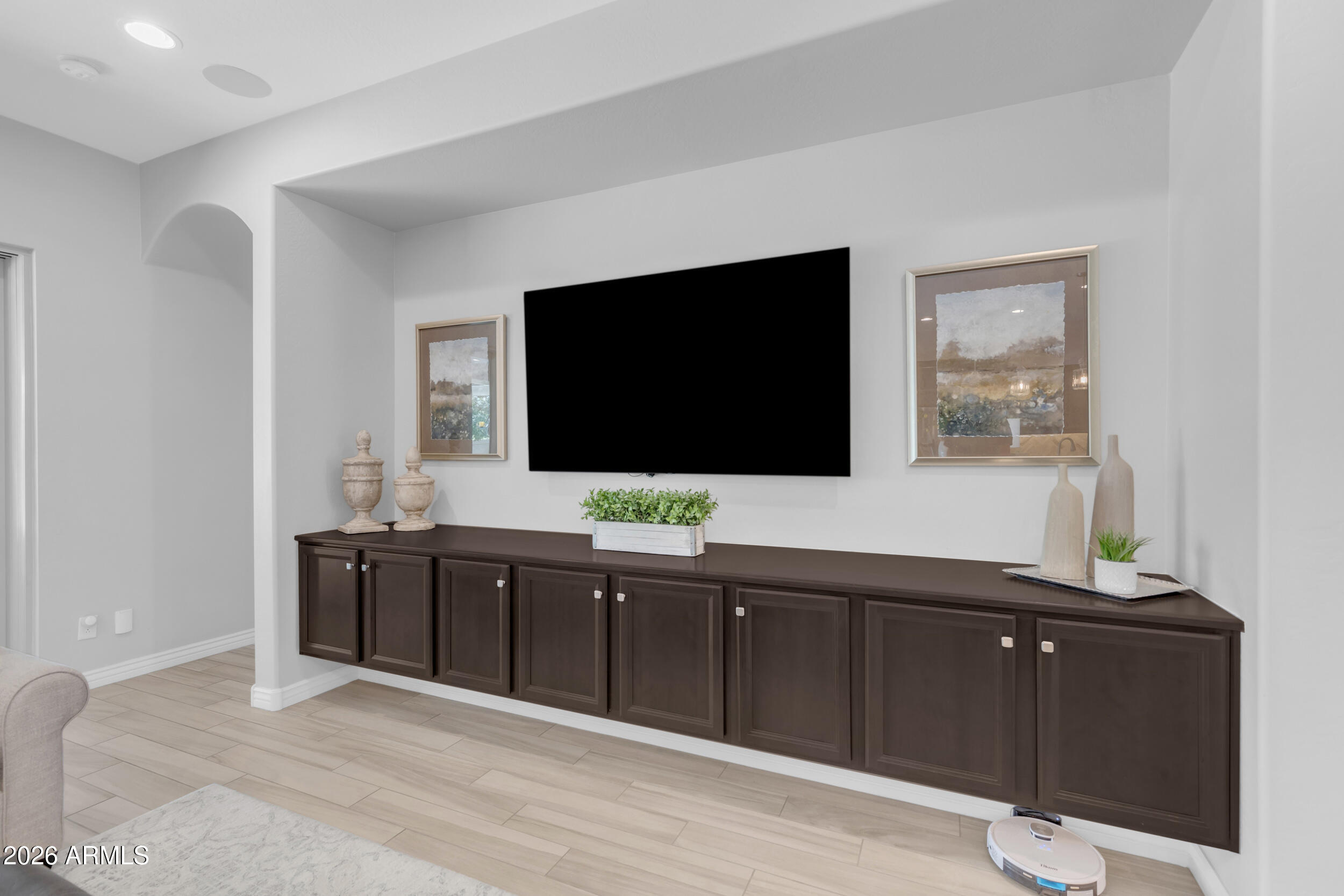 LA SENTIERO - Residential