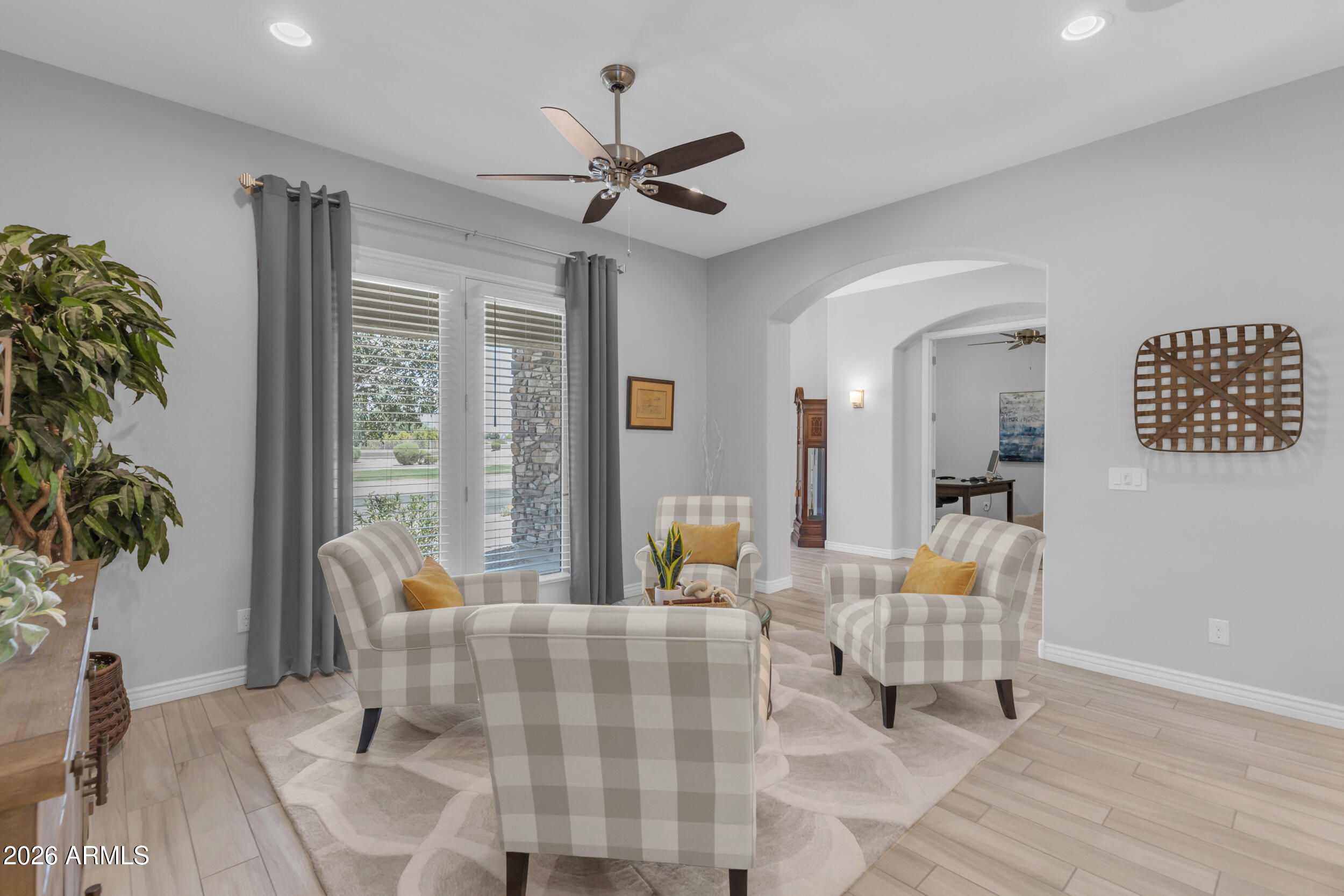 LA SENTIERO - Residential